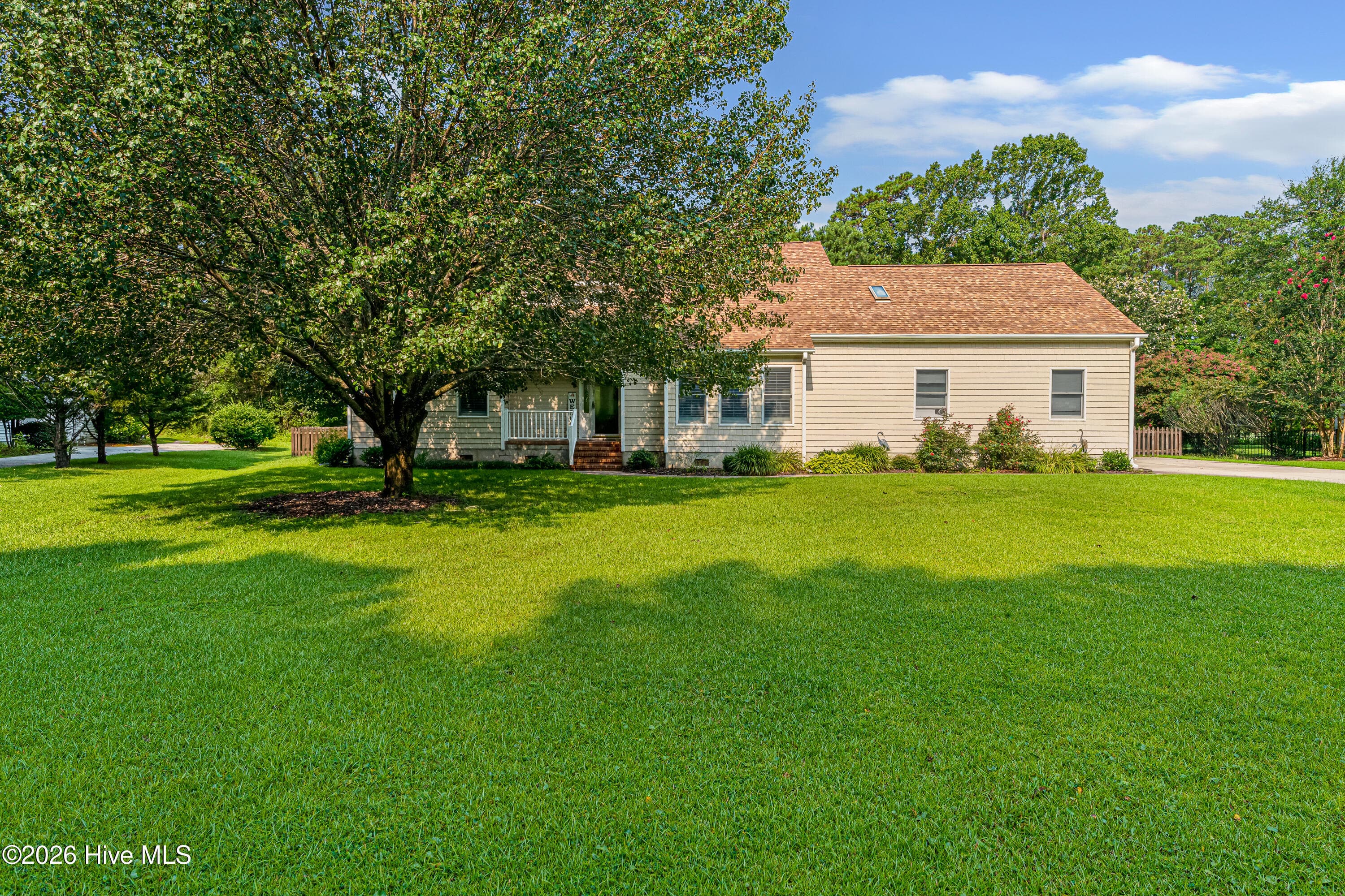 Single Family Residence at 415 Hillcrest Drive, Morehead City, NC 28557, photo 47 of 61