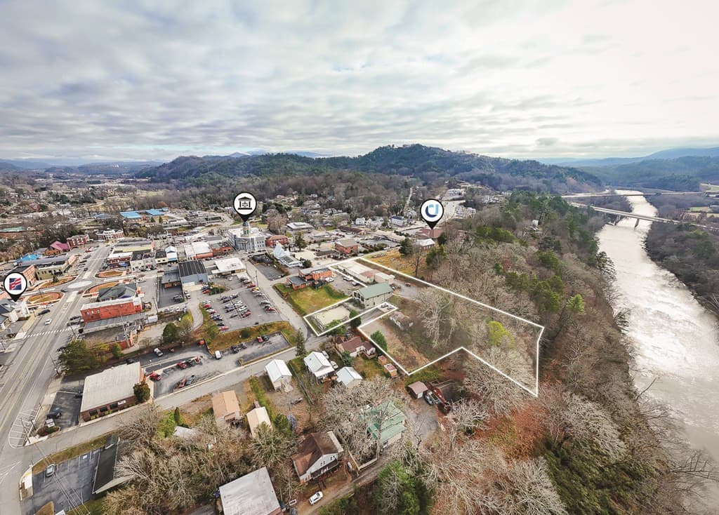 outline of the 1.52 acres property. notice the ri - 89 Sycamore Street, Murphy, NC 28906