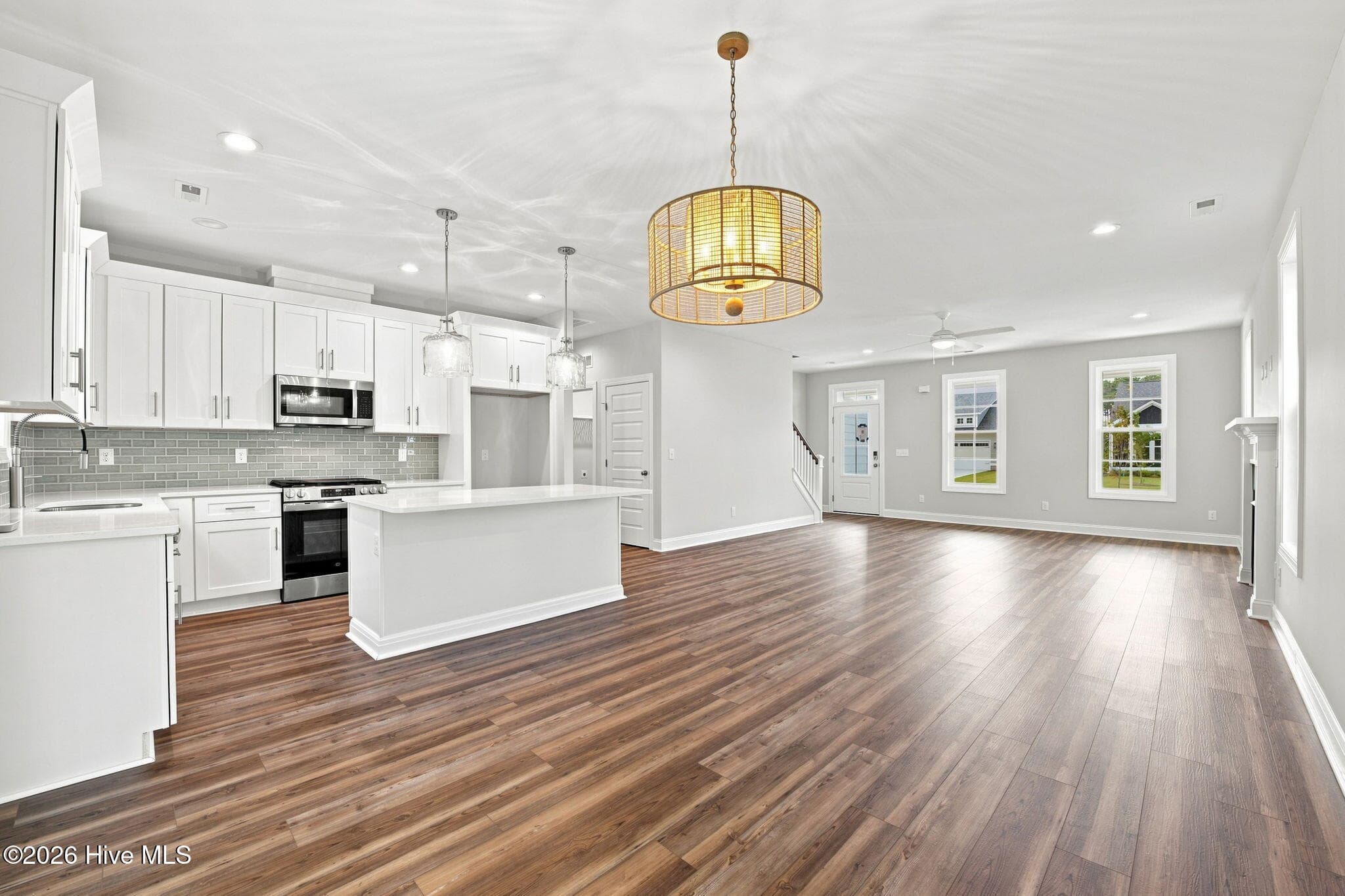 Single Family Residence at 2010 Brighton Drive, New Bern, NC 28562, photo 13 of 29