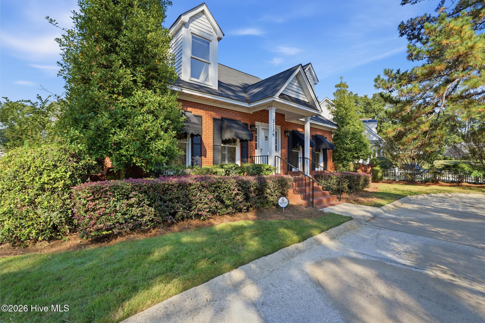 Single Family Residence at 3139 W Lake Forest Drive, Augusta, GA 30909, photo 3 of 57