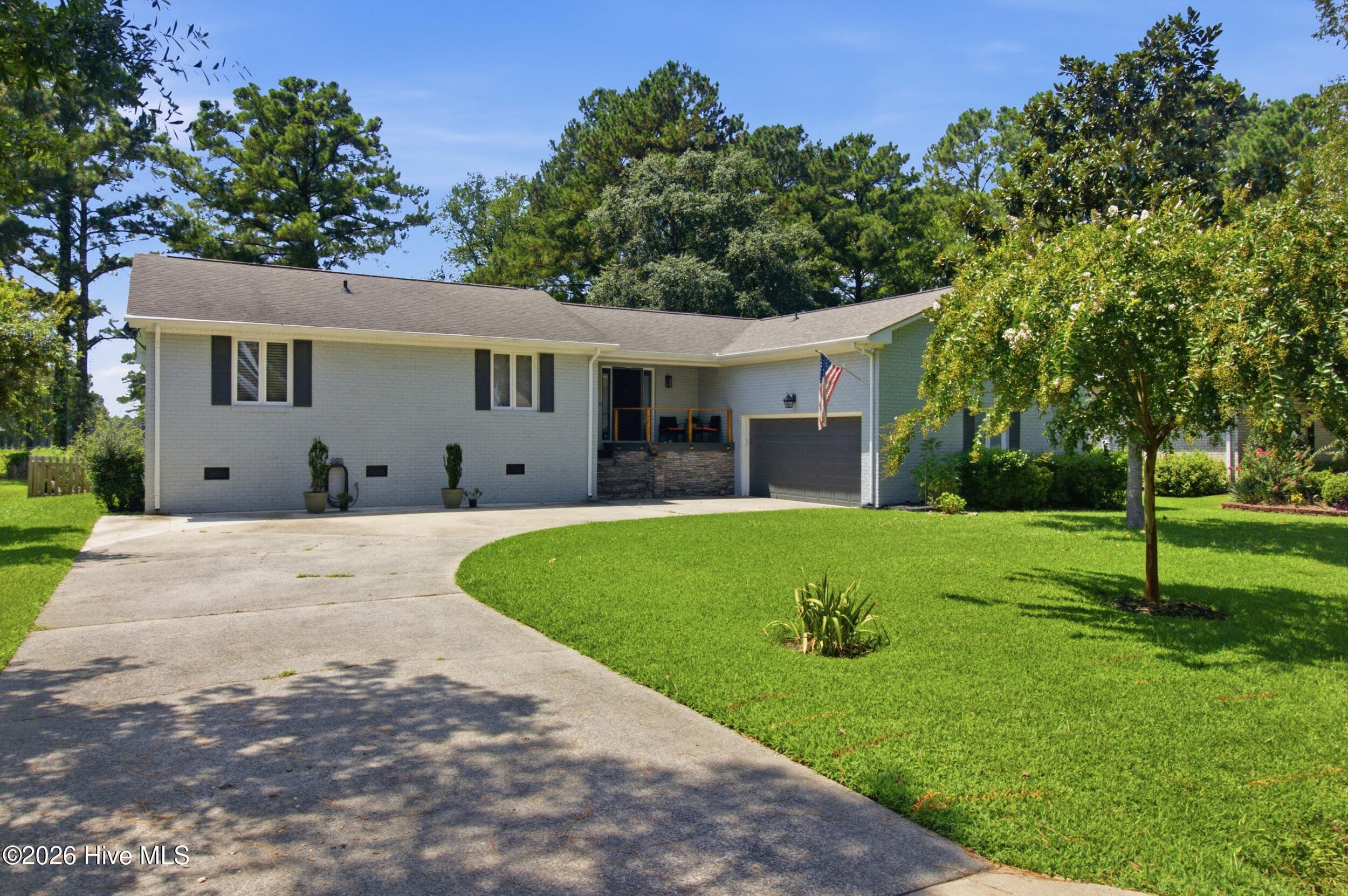 Front - 701 Plantation Drive, New Bern, NC 28562