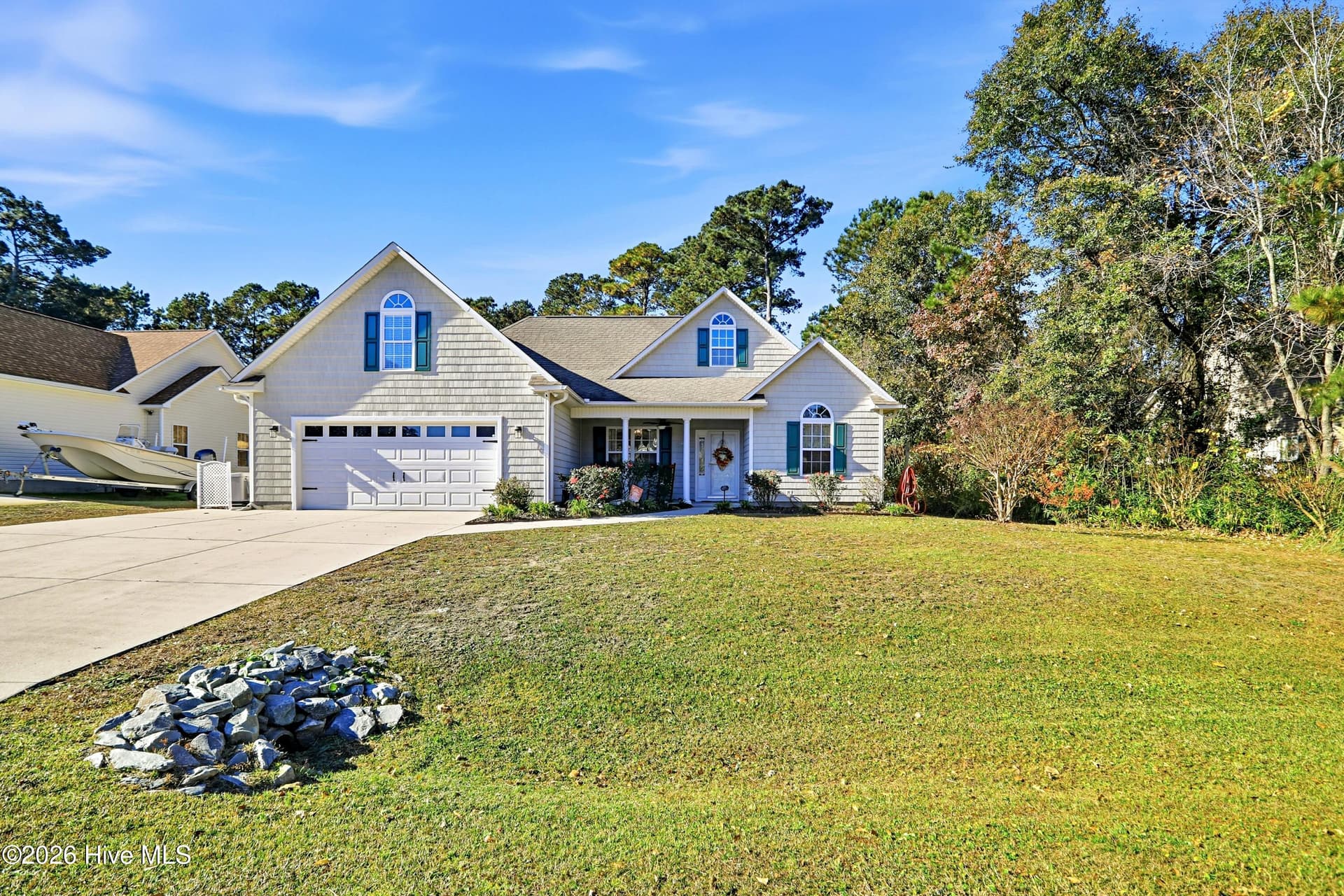 Single Family Residence at 408 N Belvedere Drive, Hampstead, NC 28443, photo 2 of 32