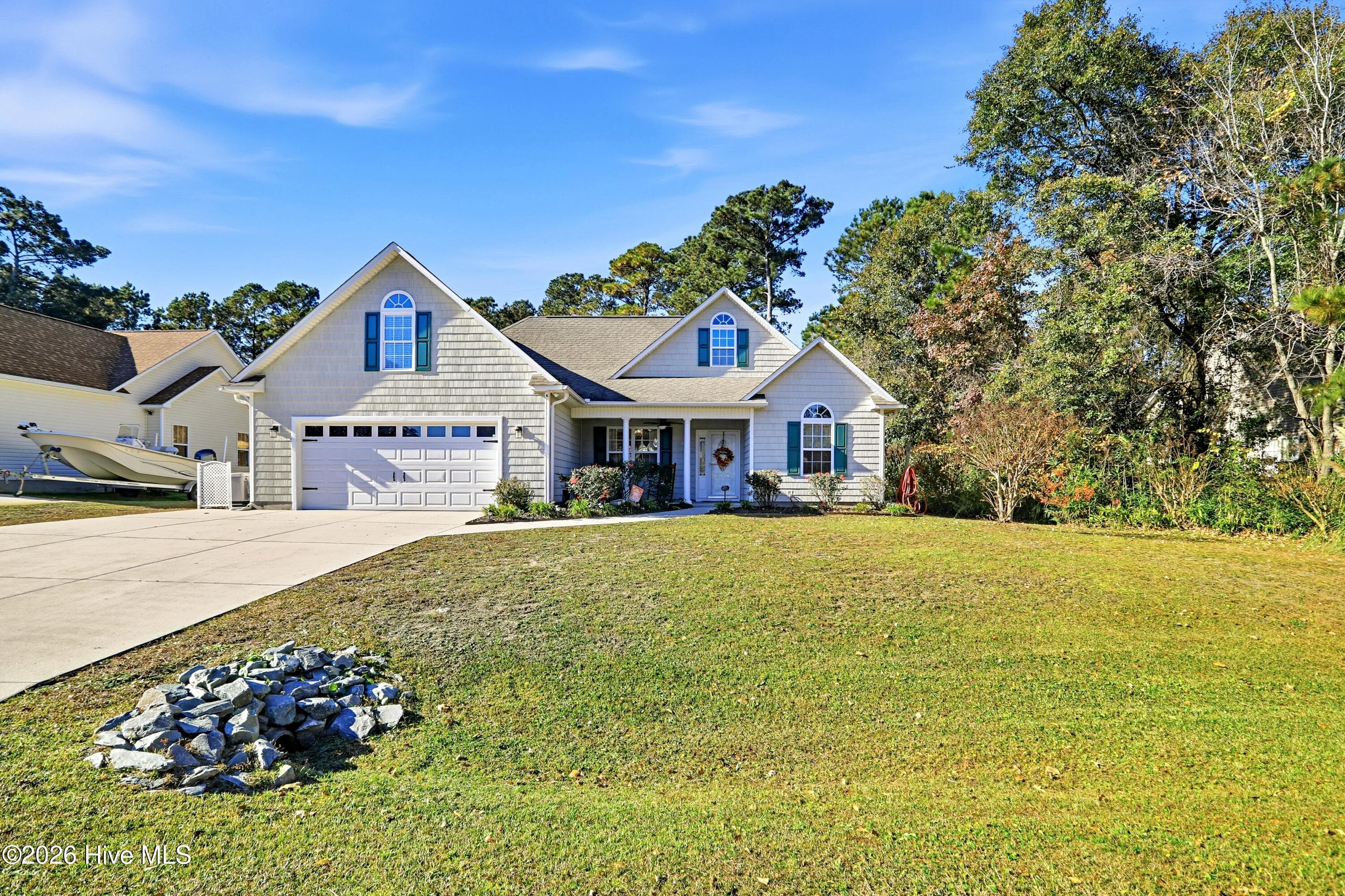 Single Family Residence at 408 N Belvedere Drive, Hampstead, NC 28443, photo 2 of 29