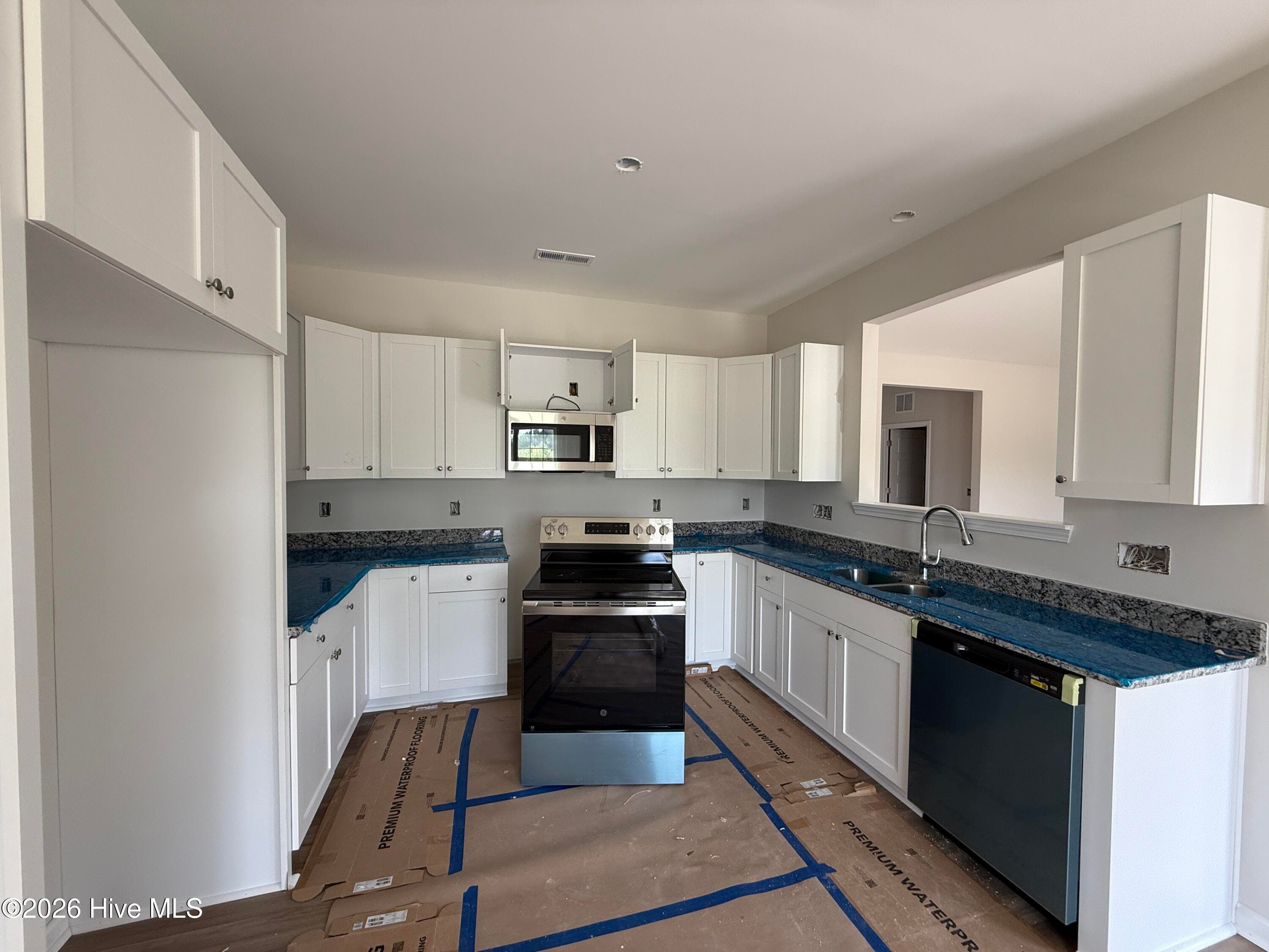 Single Family Residence at 46 Fiddleneck Court, Selma, NC 27576, photo 17 of 92