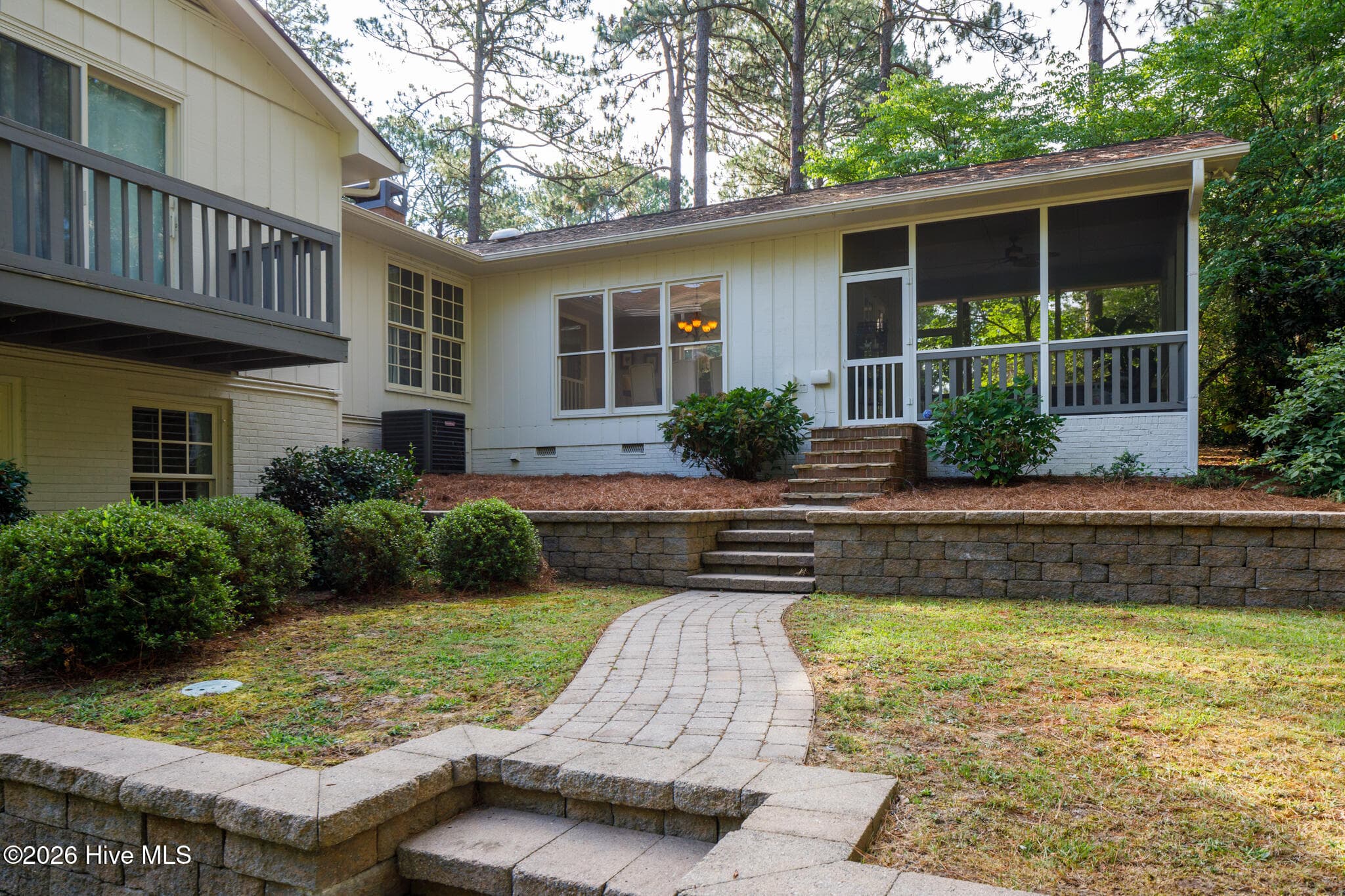 Single Family Residence at 675 Lake Dornoch Drive, Pinehurst, NC 28374, photo 5 of 6
