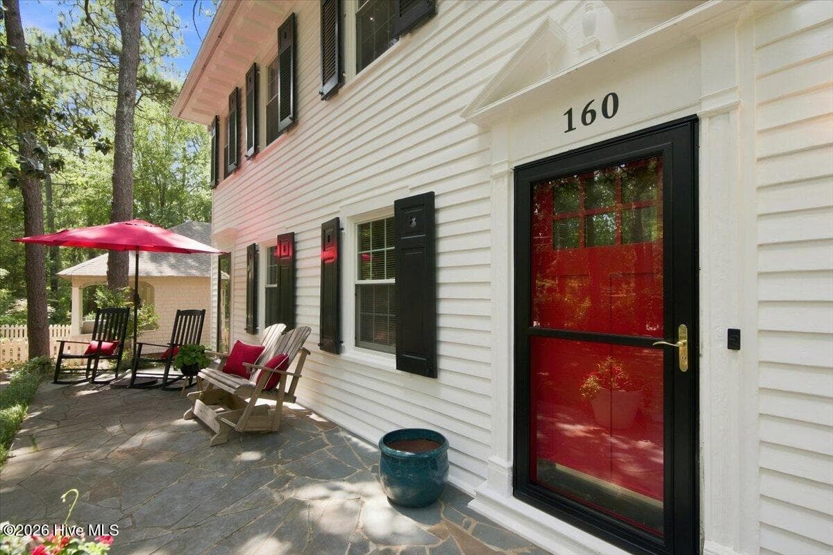 Single Family Residence at 160 N Ridge Street, Southern Pines, NC 28387, photo 5 of 66