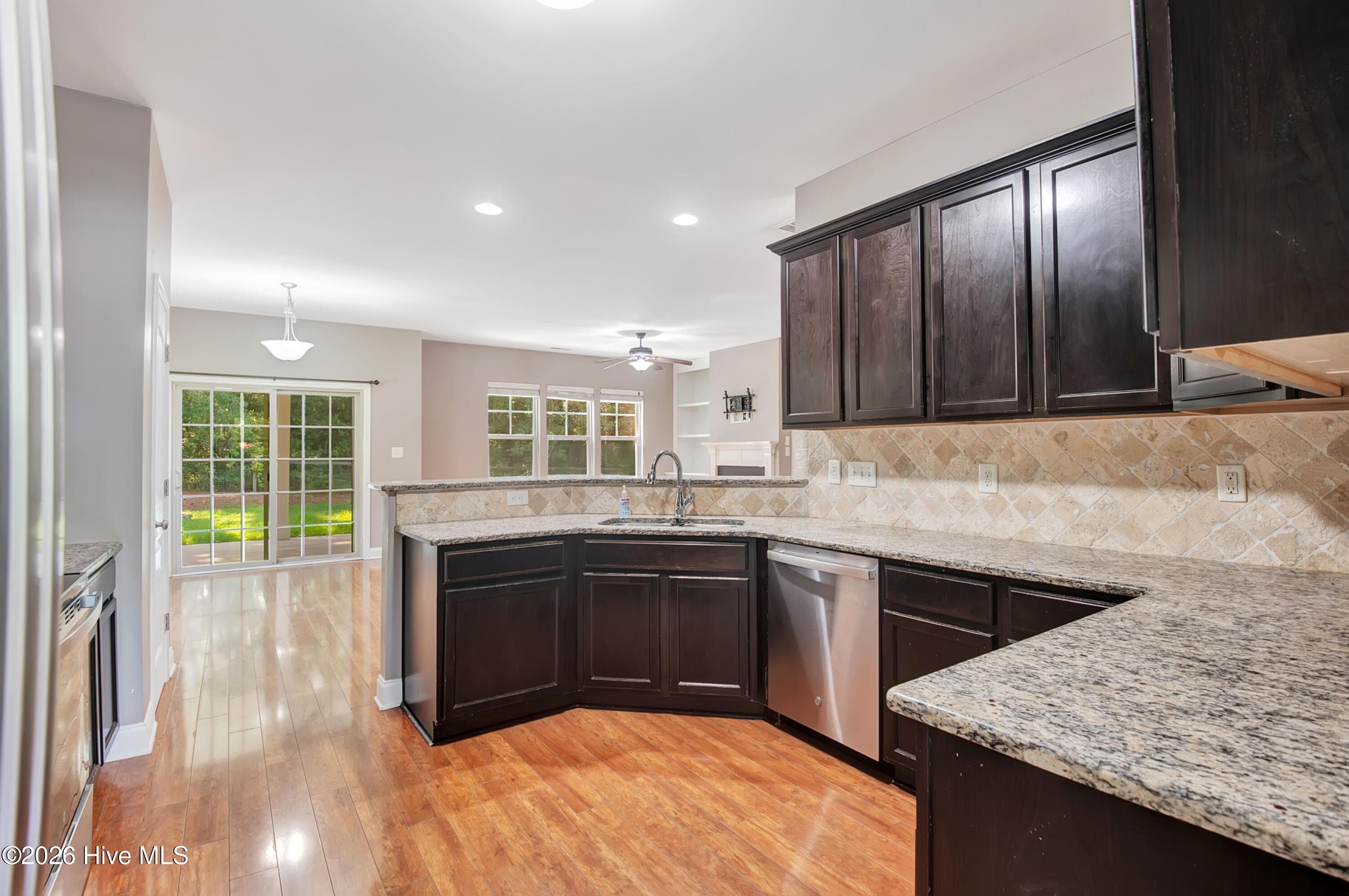 Single Family Residence at 105 Birdsong Court, Aberdeen, NC 28315, photo 9 of 40
