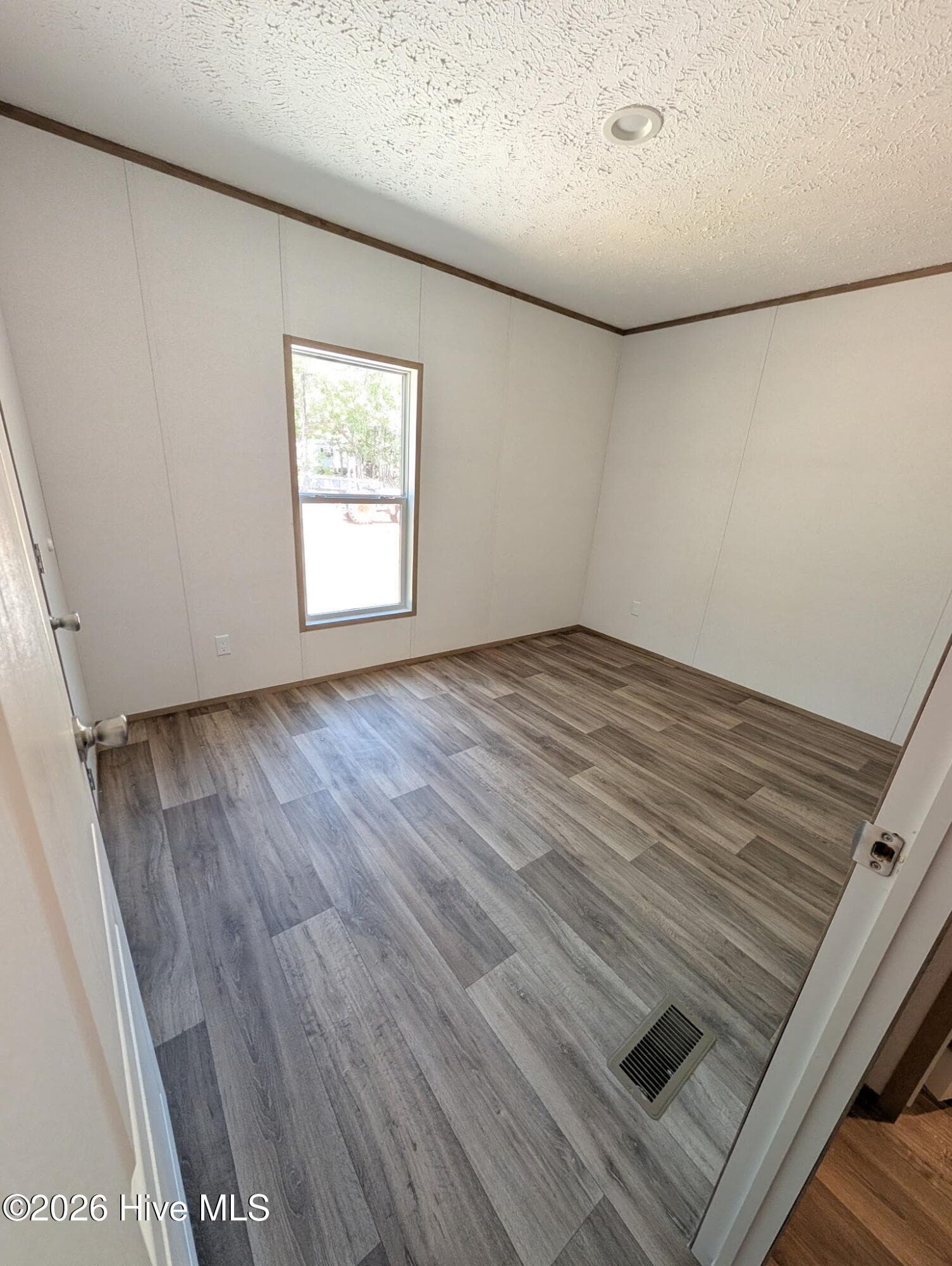 Manufactured Home at 3527 Tarpon Court SE, Bolivia, NC 28422, photo 4 of 4