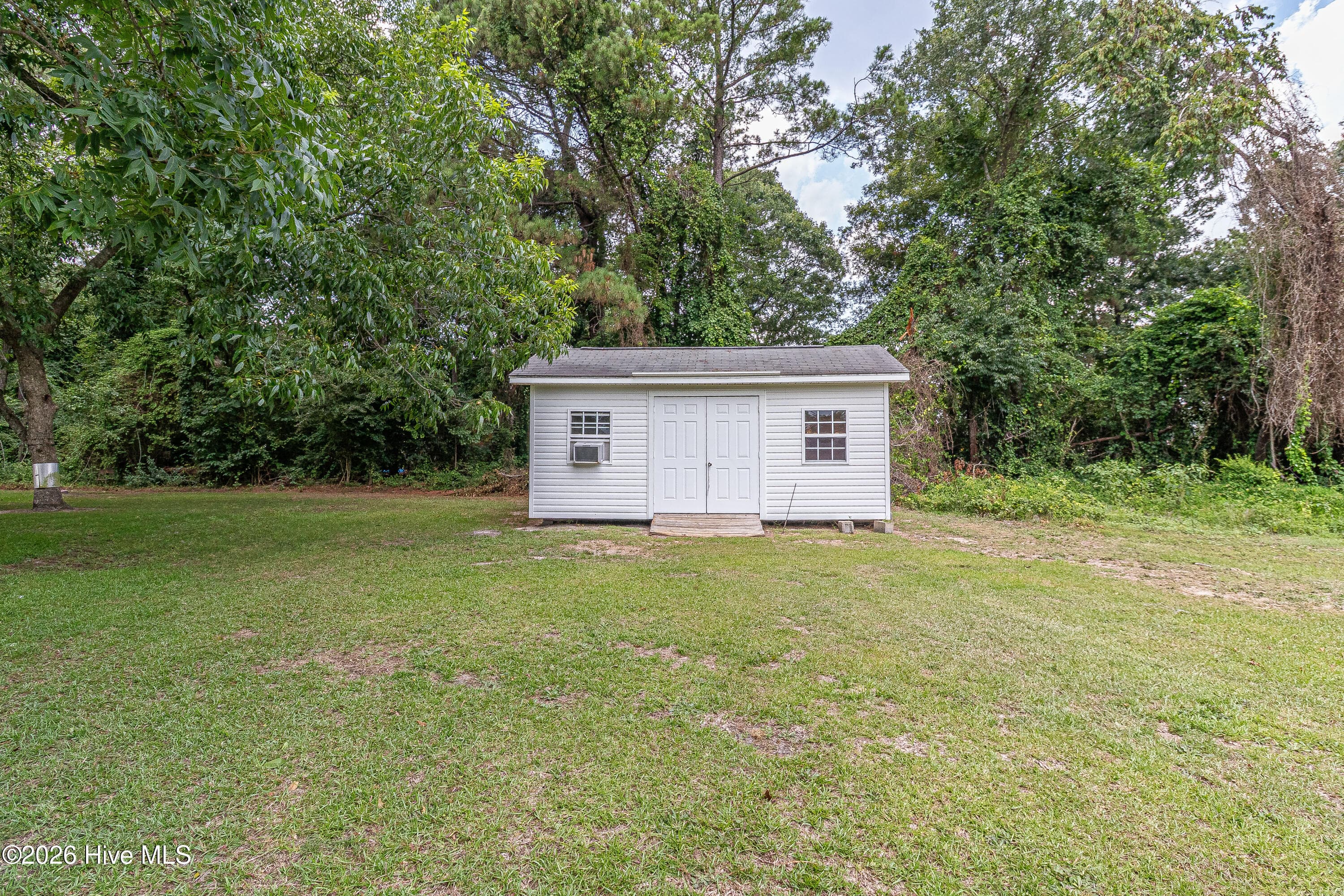 Manufactured Home at 389 Black Jack Church Road, Goldsboro, NC 27530, photo 32 of 33