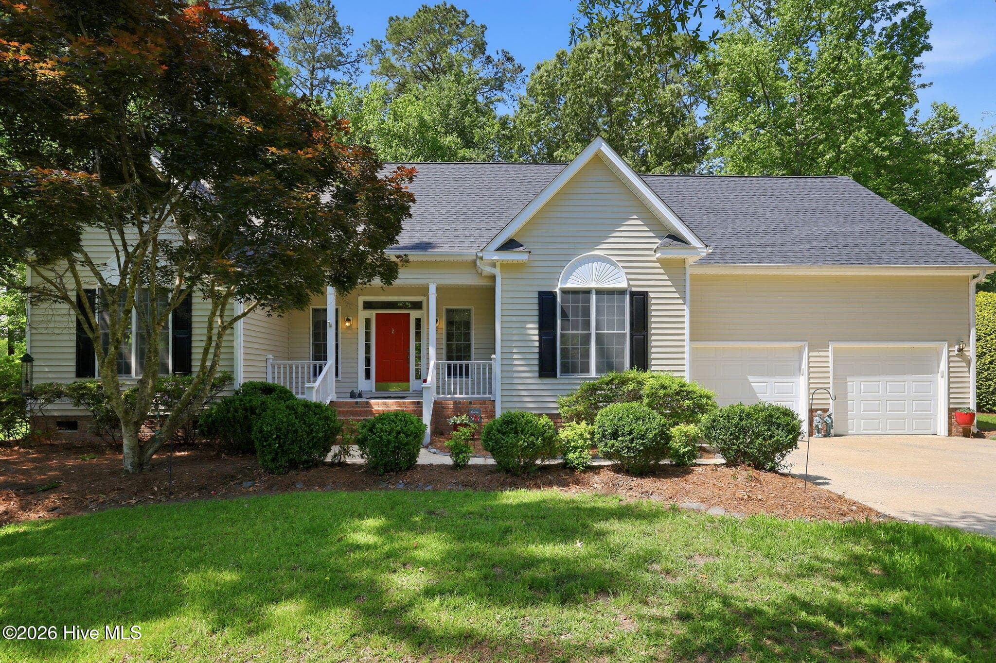 Single Family Residence at 924 Potomac Drive, Chocowinity, NC 27817, photo 2 of 64