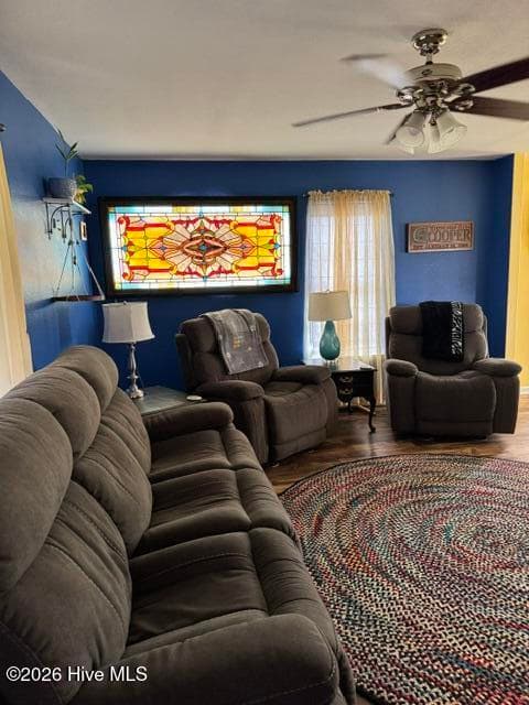Living room - 4131 N Nc 118 Highway, Grifton, NC 28530