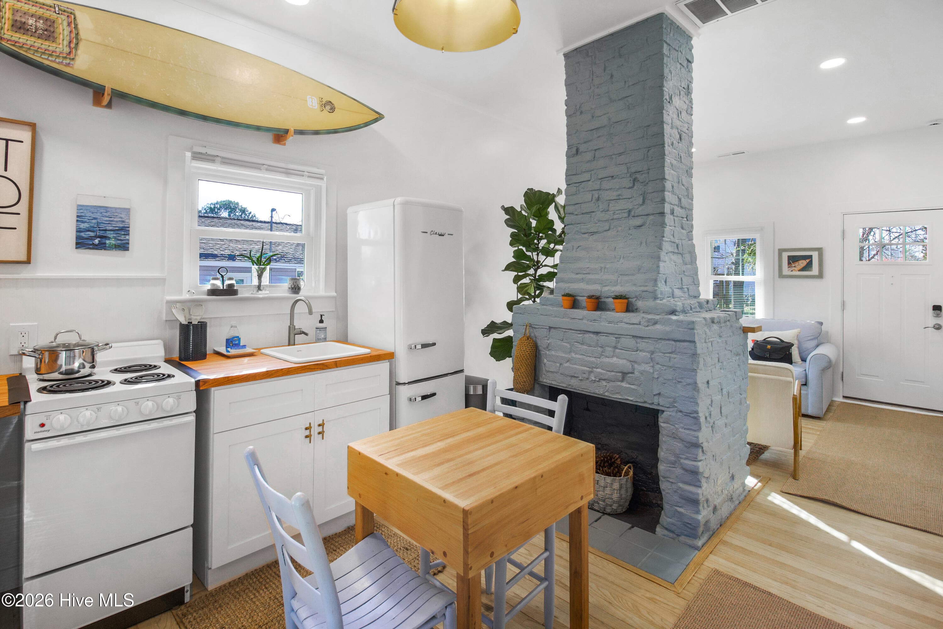 Single Family Residence at 911 Dock Street, Wilmington, NC 28401, photo 14 of 19