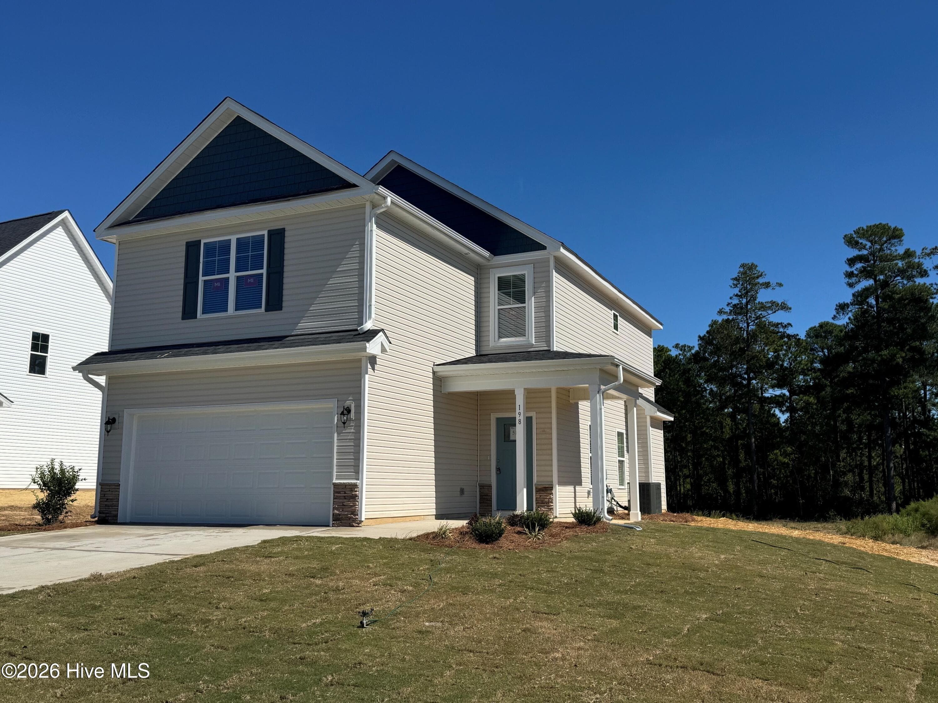 Single Family Residence at 198 Holden Lane, Aberdeen, NC 28315, photo 5 of 39