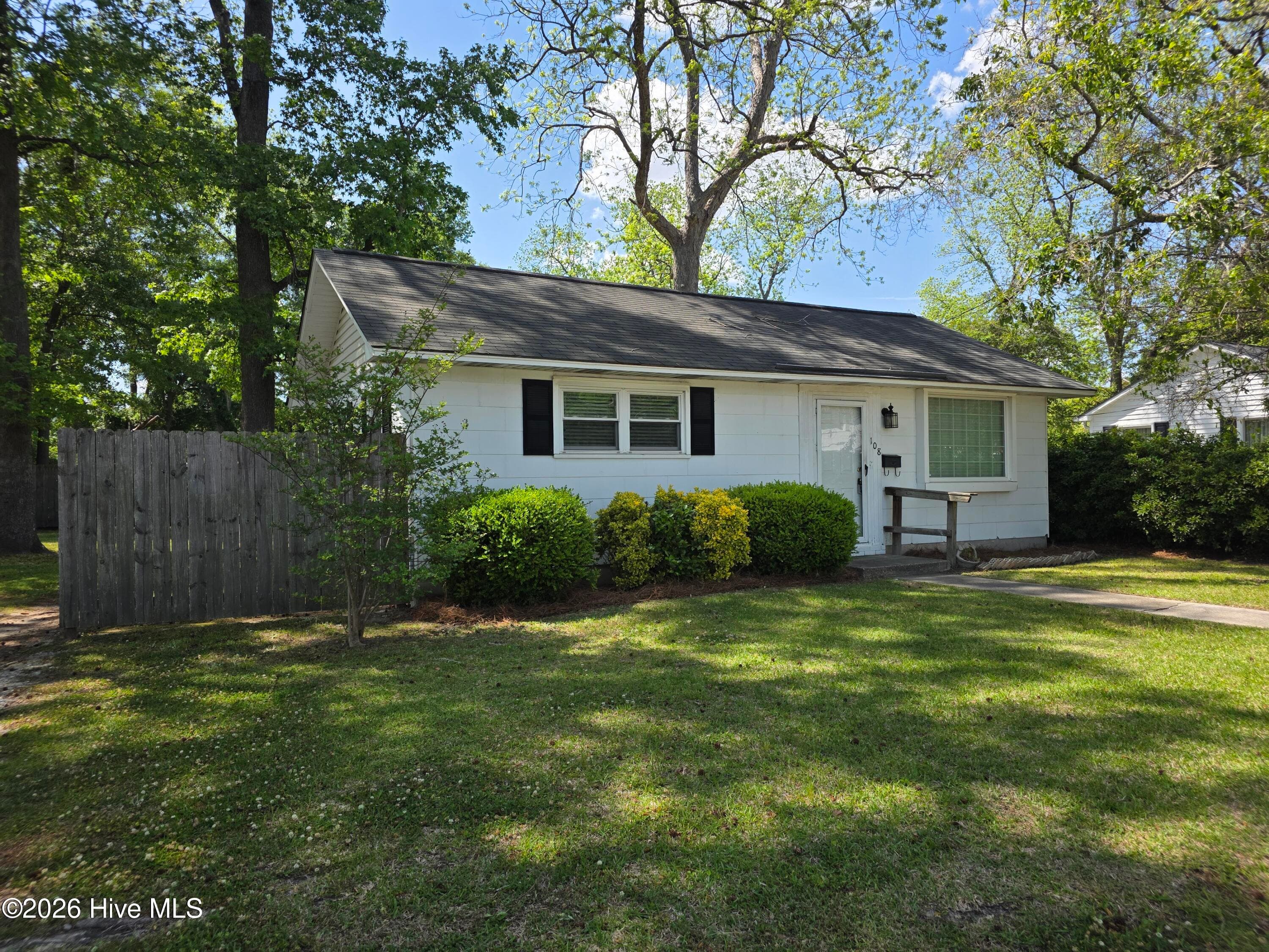 108 S Lee Street, Whiteville, NC 28472