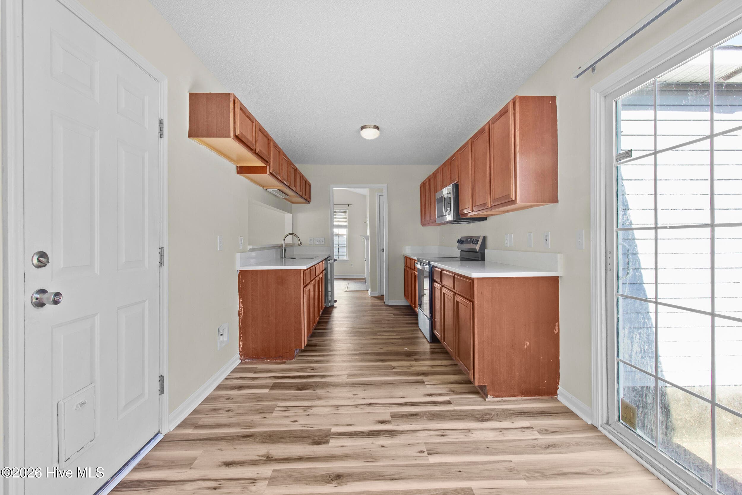 Single Family Residence at 4745 Corena Drive, New Bern, NC 28562, photo 8 of 25