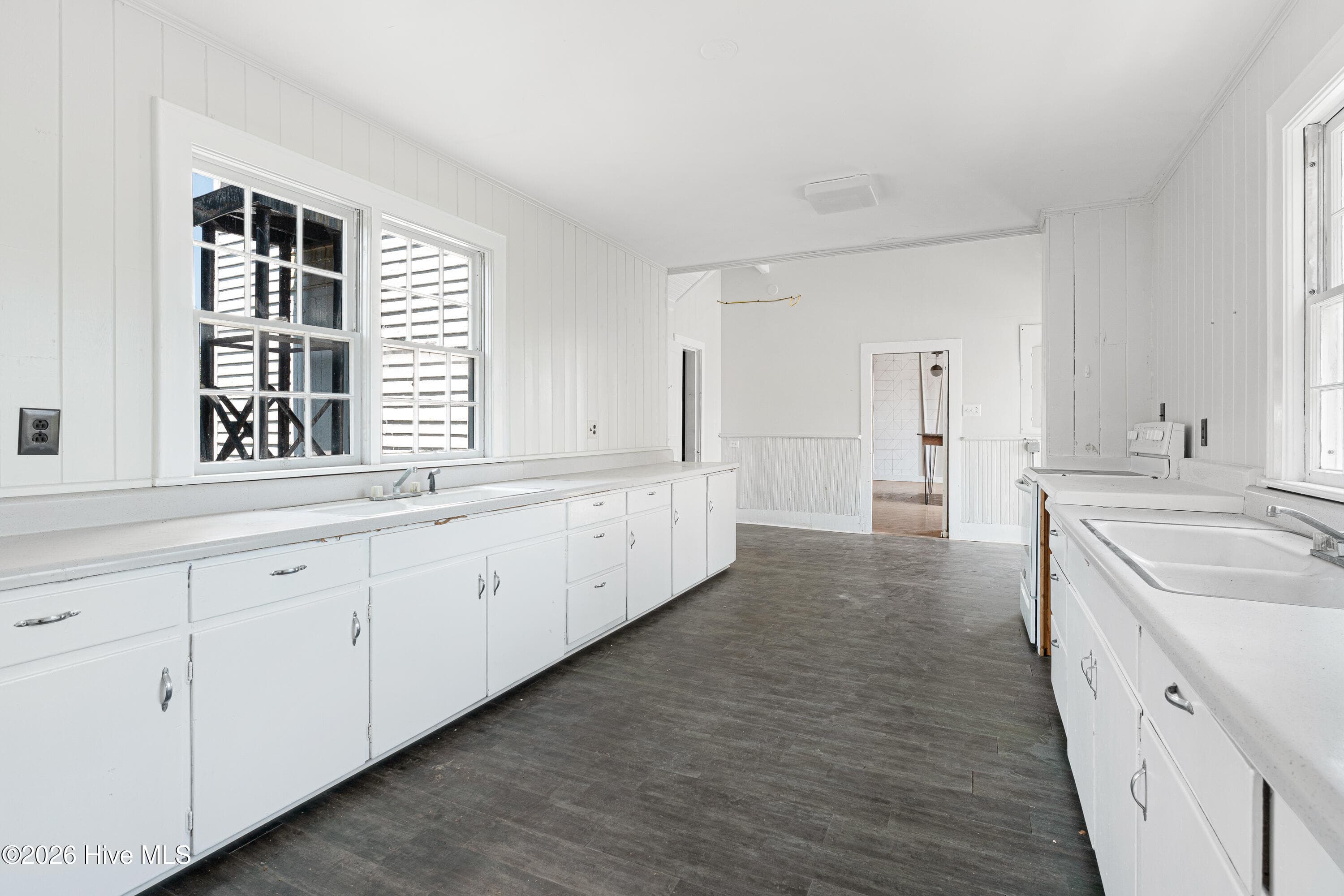 Single Family Residence at 204 Turner Street, Beaufort, NC 28516, photo 14 of 47