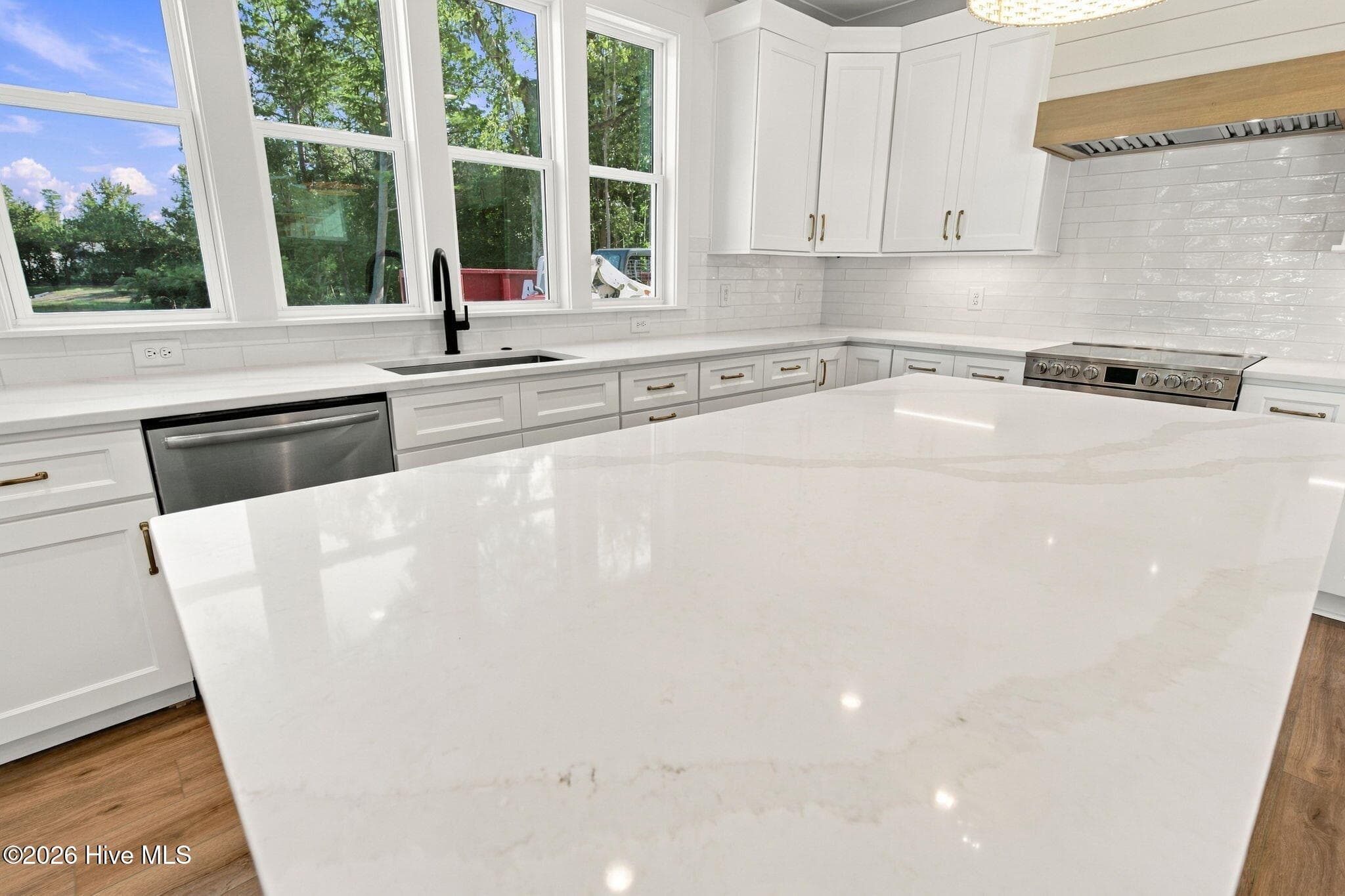 Single Family Residence at 1048 Montclair Drive, Wilmington, NC 28403, photo 33 of 95