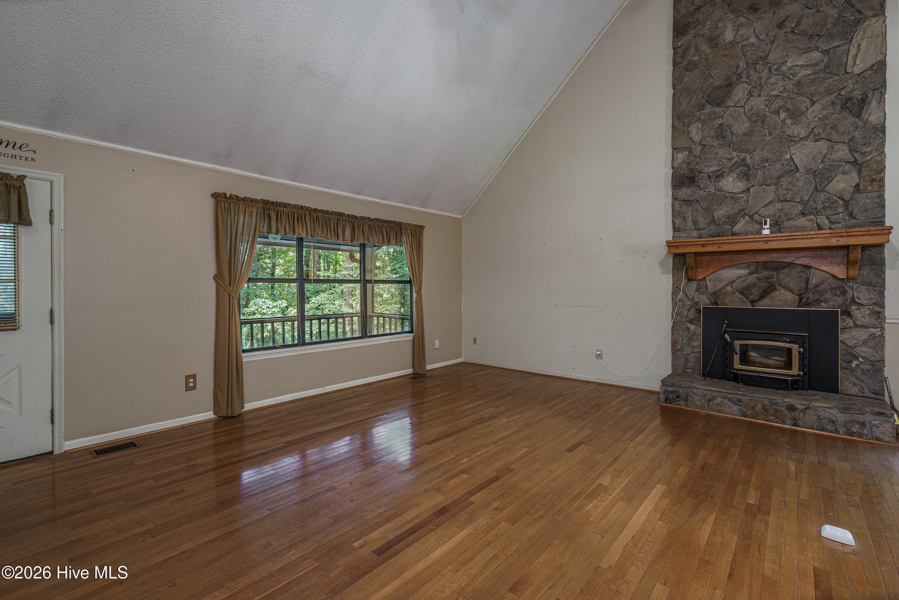 Single Family Residence at 1054 Dickey Road, Murphy, NC 28906, photo 9 of 38