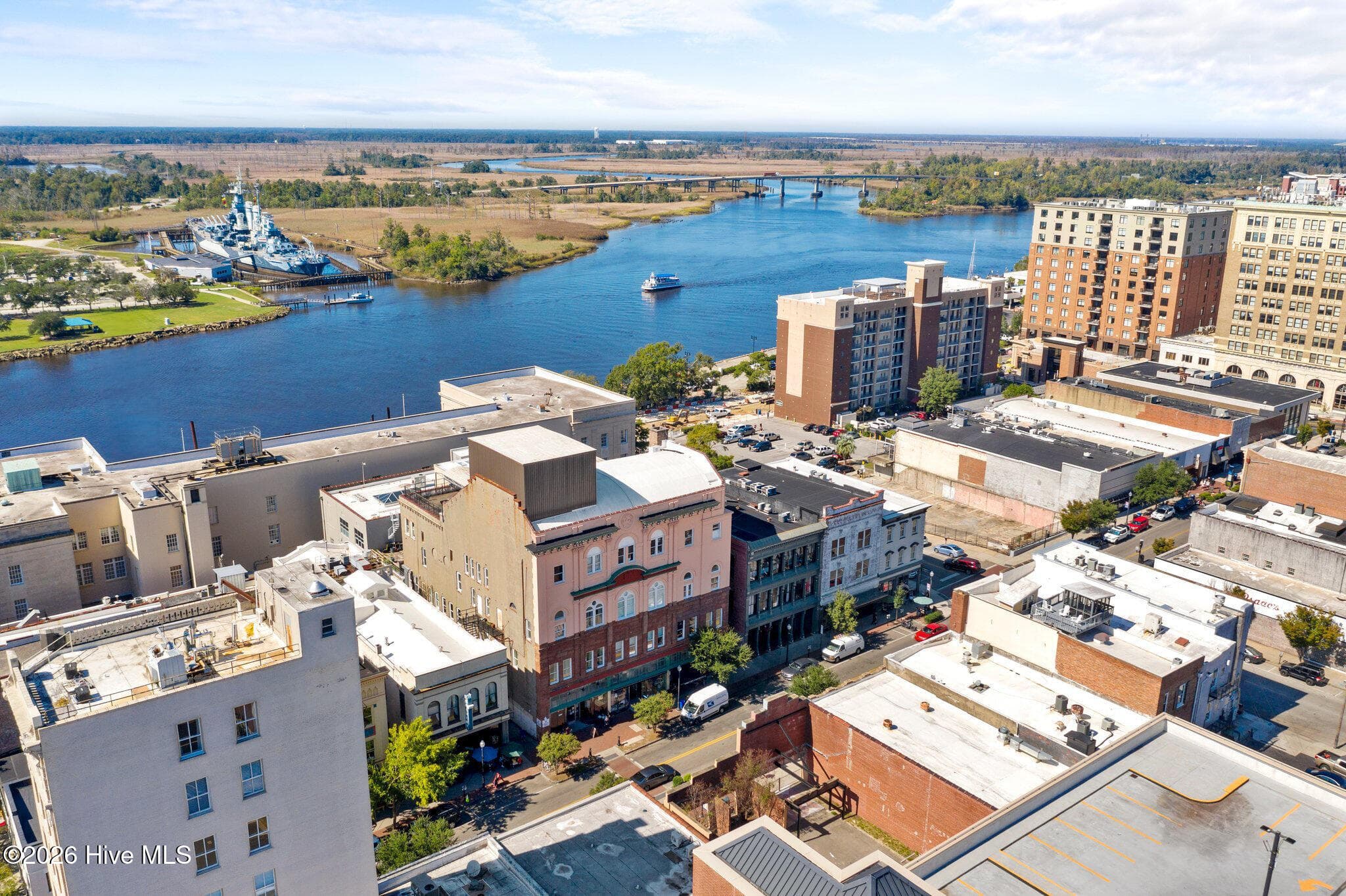 Condominium at 21 N Front Street 3b1, Wilmington, NC 28401, photo 22 of 32