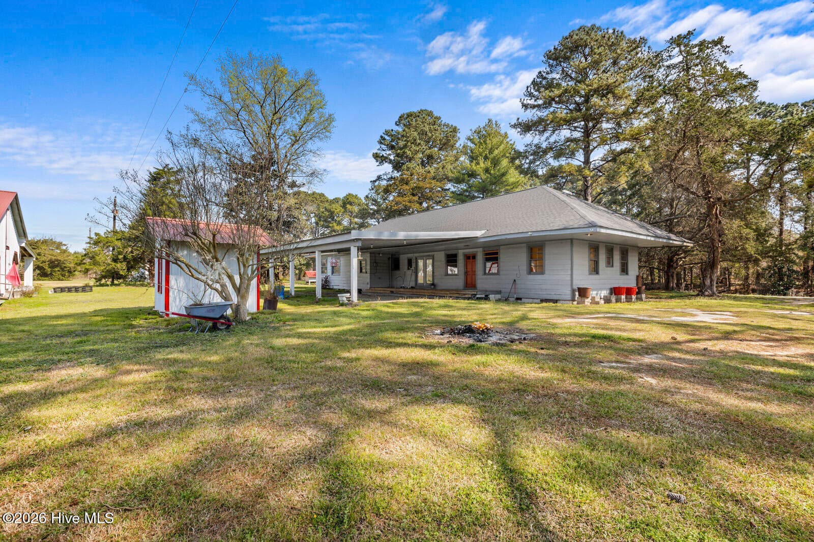 Single Family Residence at 325 Bartlett Road, Warsaw, NC 28398, Warsaw, photo 2 of 2