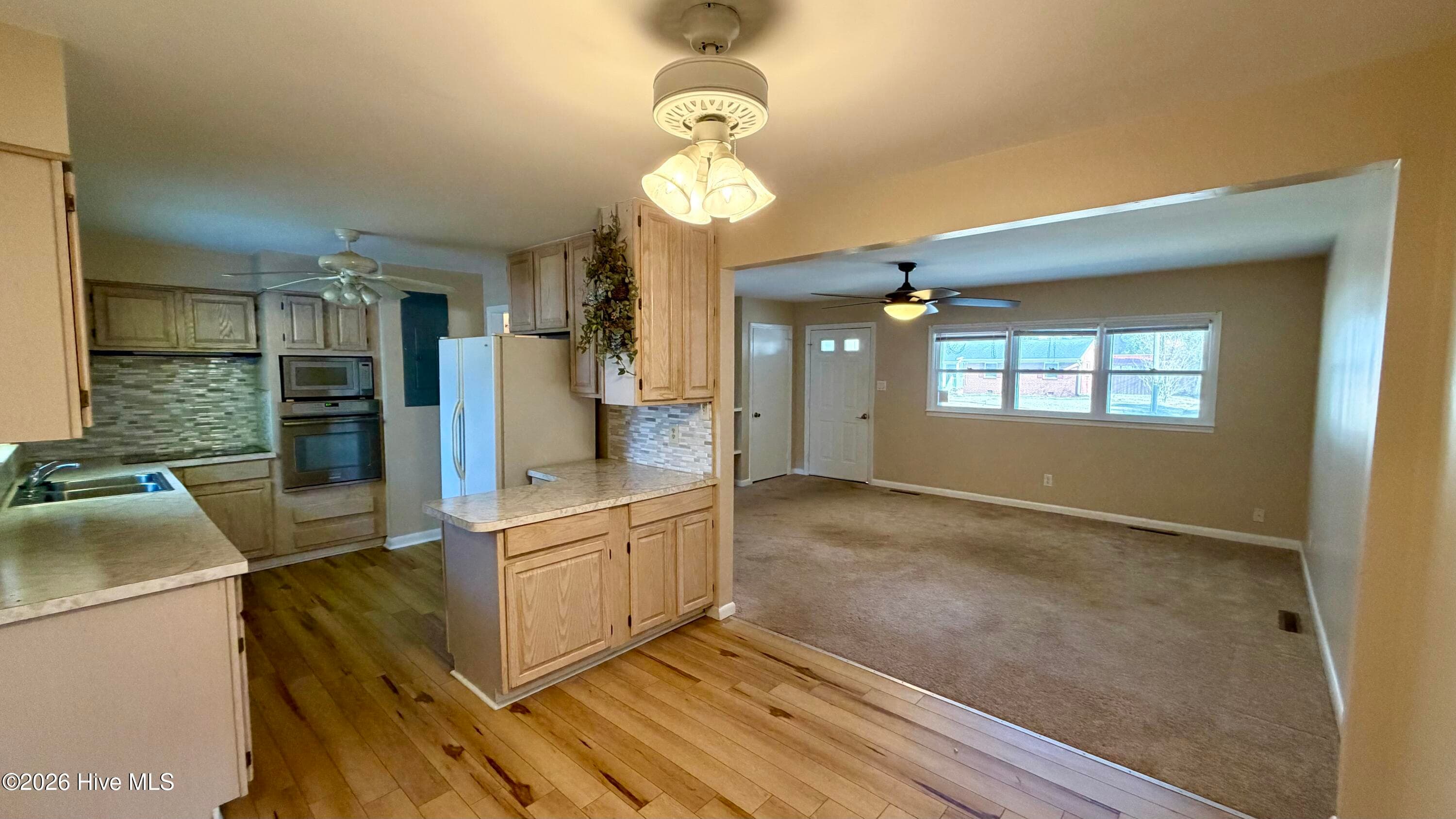 Single Family Residence at 1113 Cherry Tree Drive, New Bern, NC 28562, photo 25 of 80