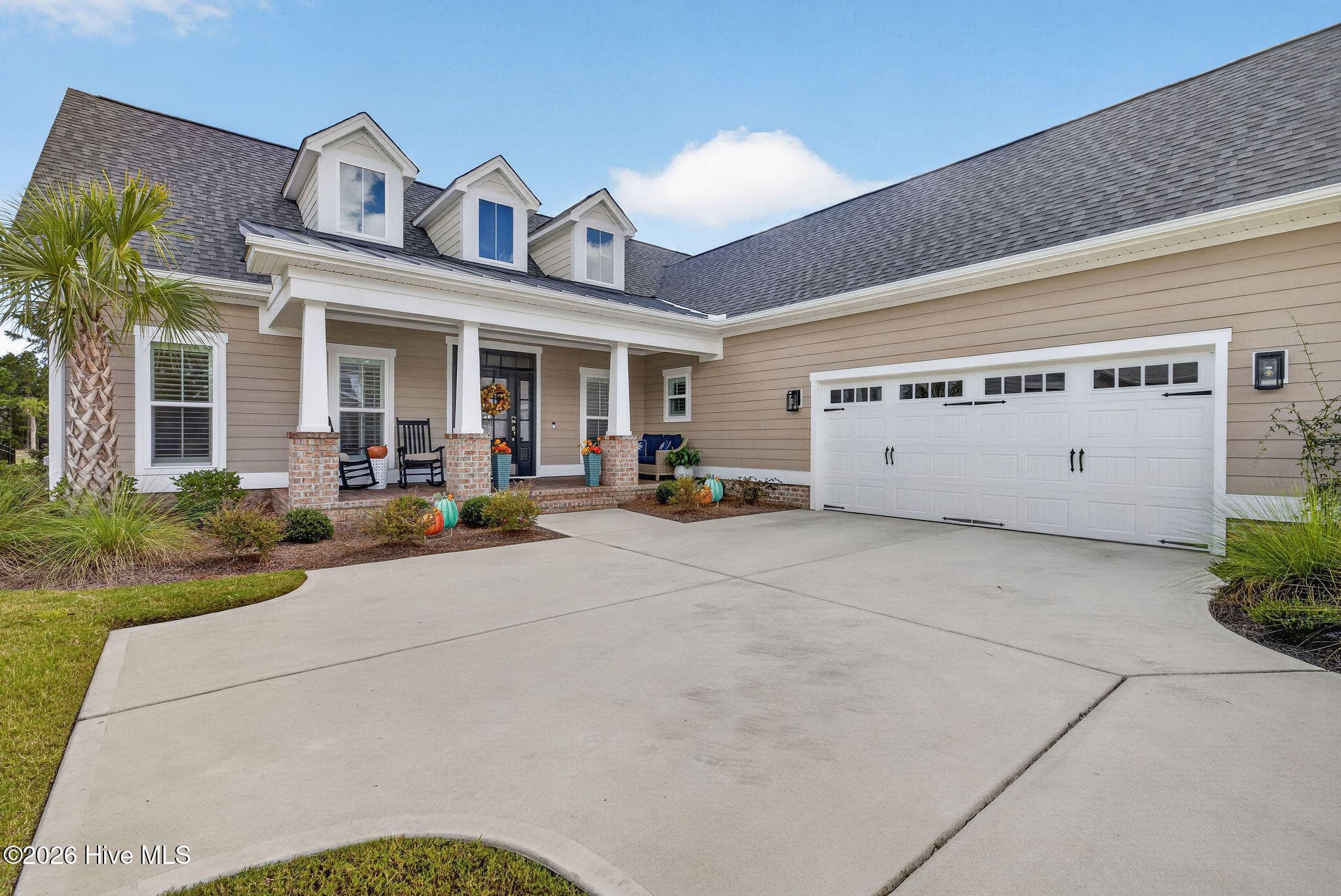 Single Family Residence at 9170 Crossbill Drive, Leland, NC 28451, photo 3 of 73