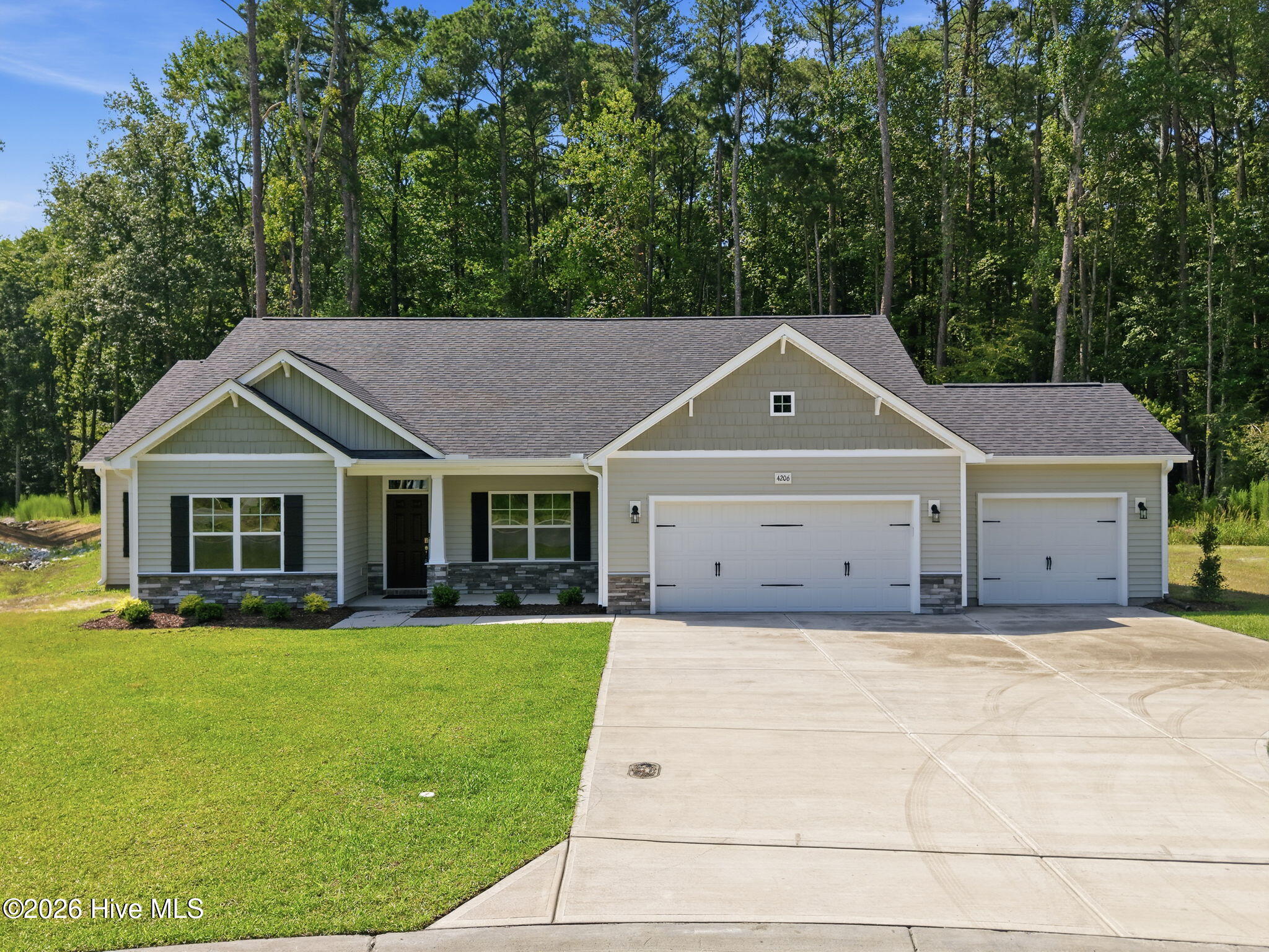 Single Family Residence at 4206 Tinsley Court, Ayden, NC 28513, photo 3 of 69