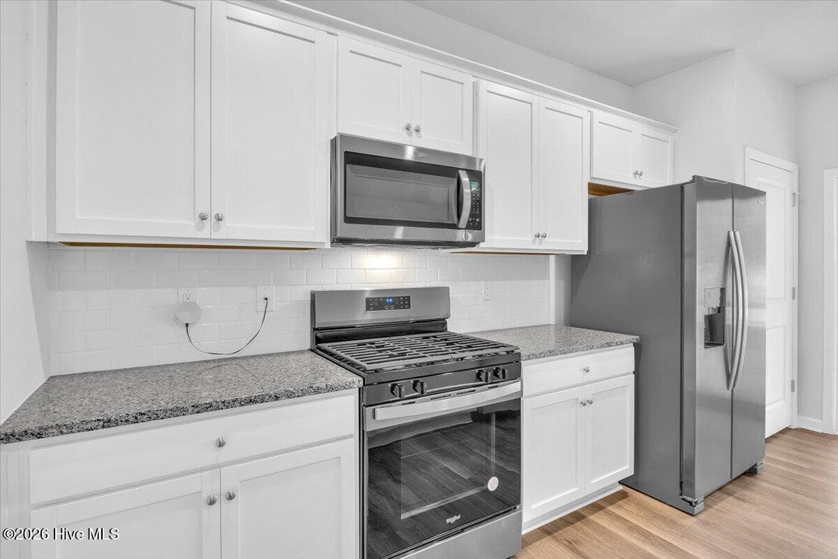 Single Family Residence at 3109 Lochgreen Circle, Leland, NC 28451, photo 15 of 60