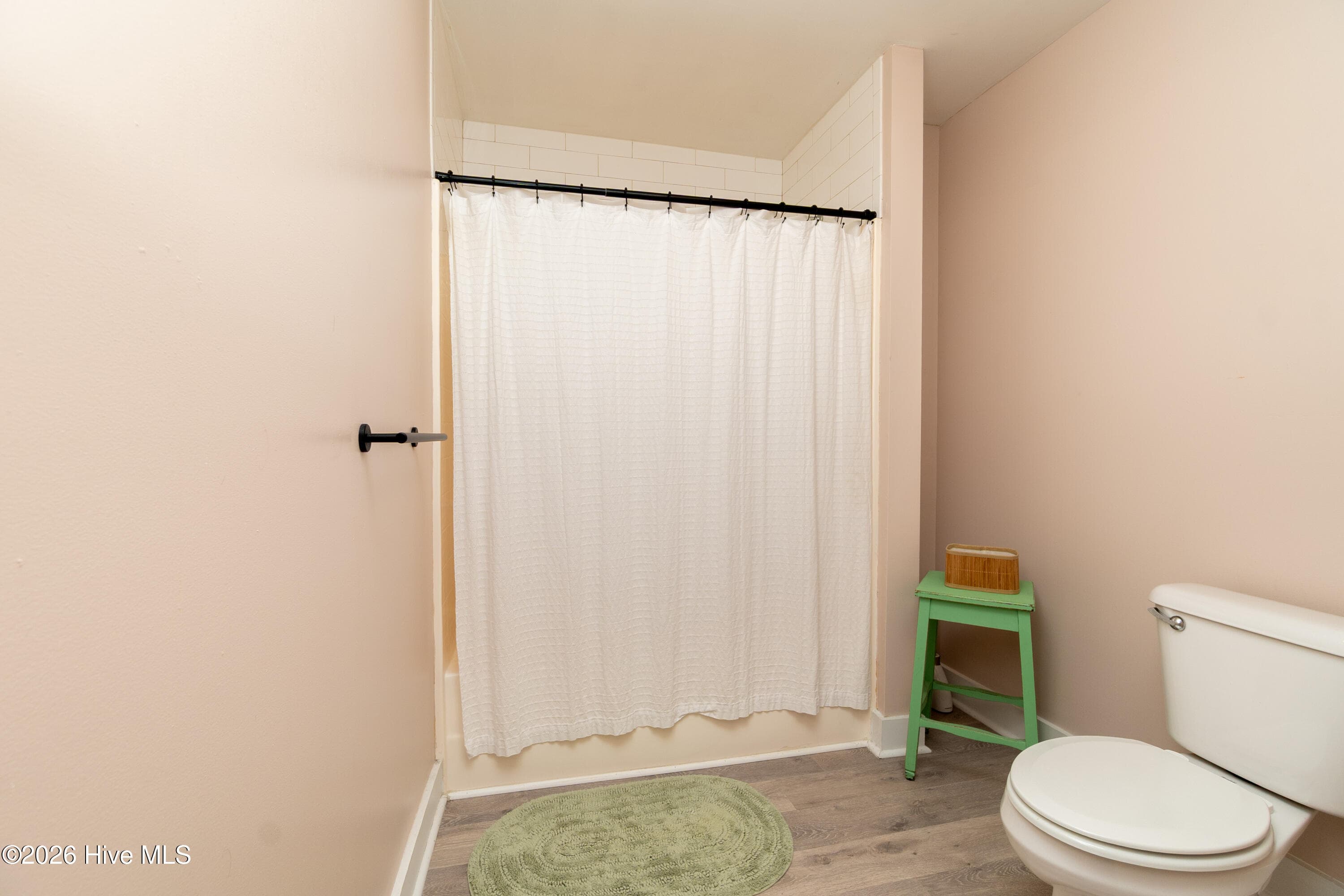 Single Family Residence at 178 Mariners Way, Moyock, NC 27958, photo 3 of 6