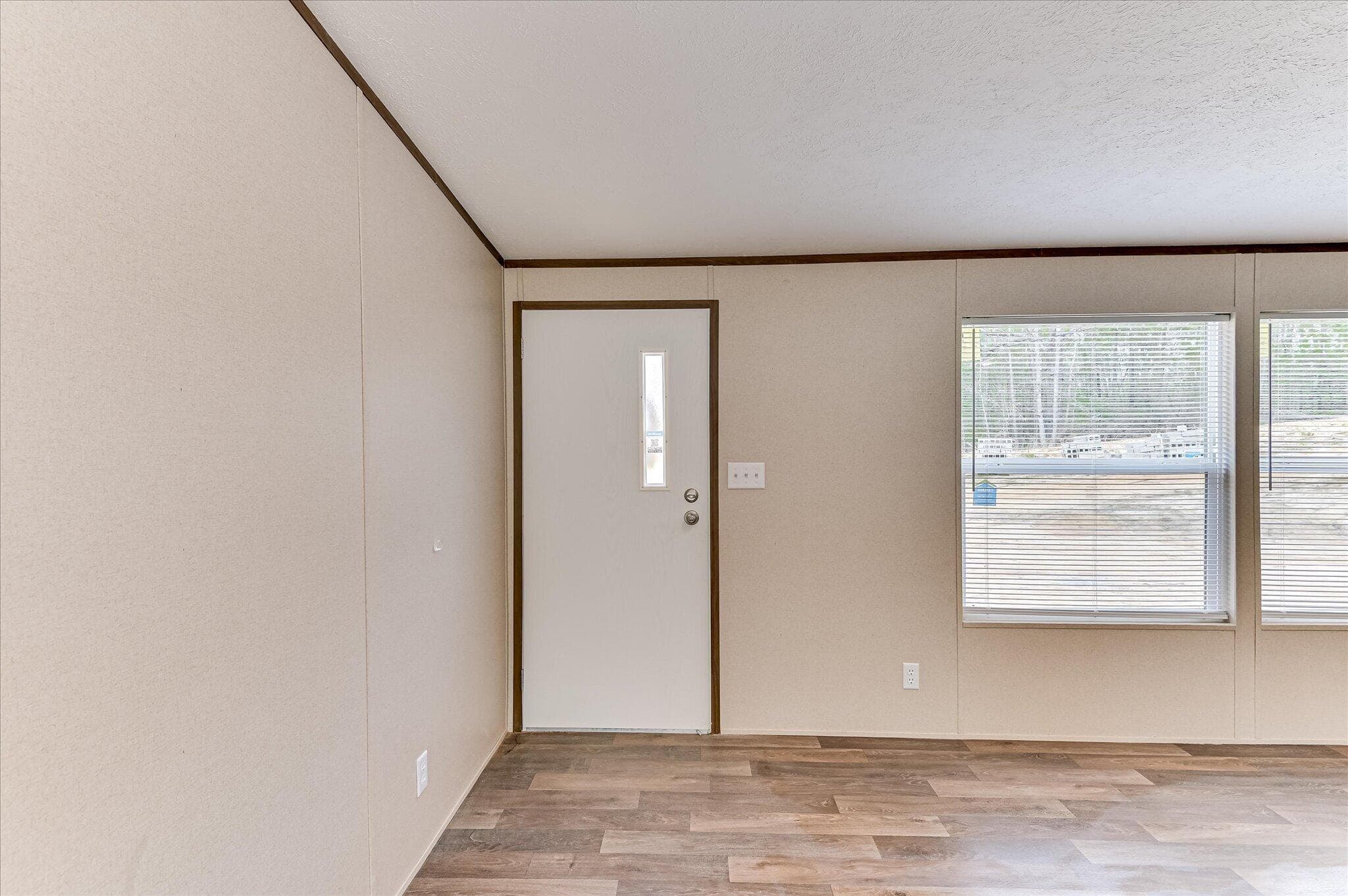 Manufactured Home at 4052 Us-25, Hephzibah, GA 30815, photo 5 of 34