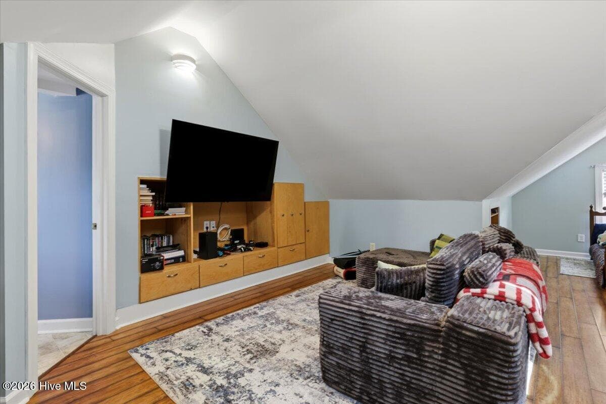Bonus Room to Bath - 105 Pointe Drive, La Grange, NC 28551