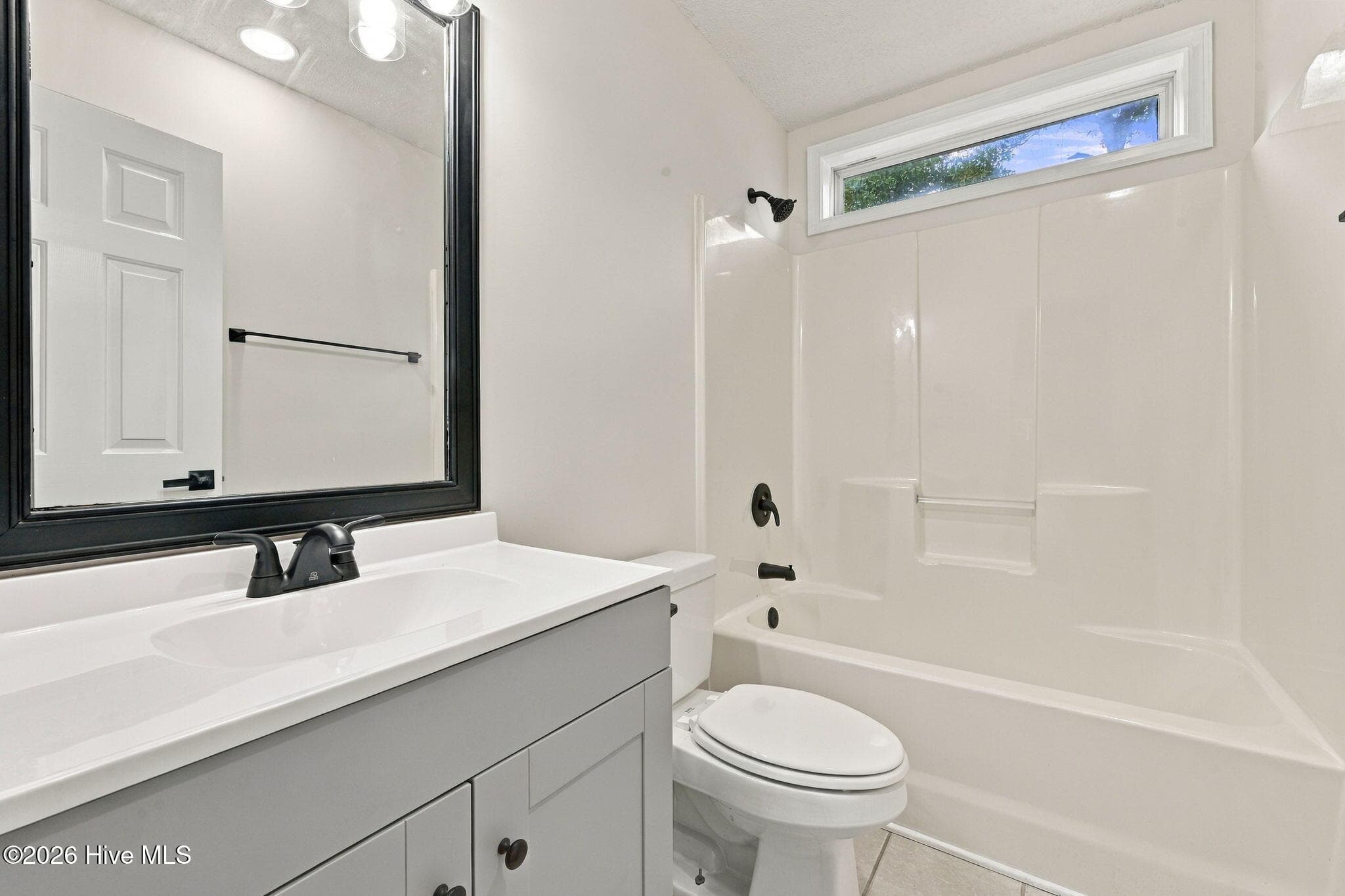 Single Family Residence at 9156 Oak Ridge Plantation Drive SW, Calabash, NC 28467, photo 16 of 29