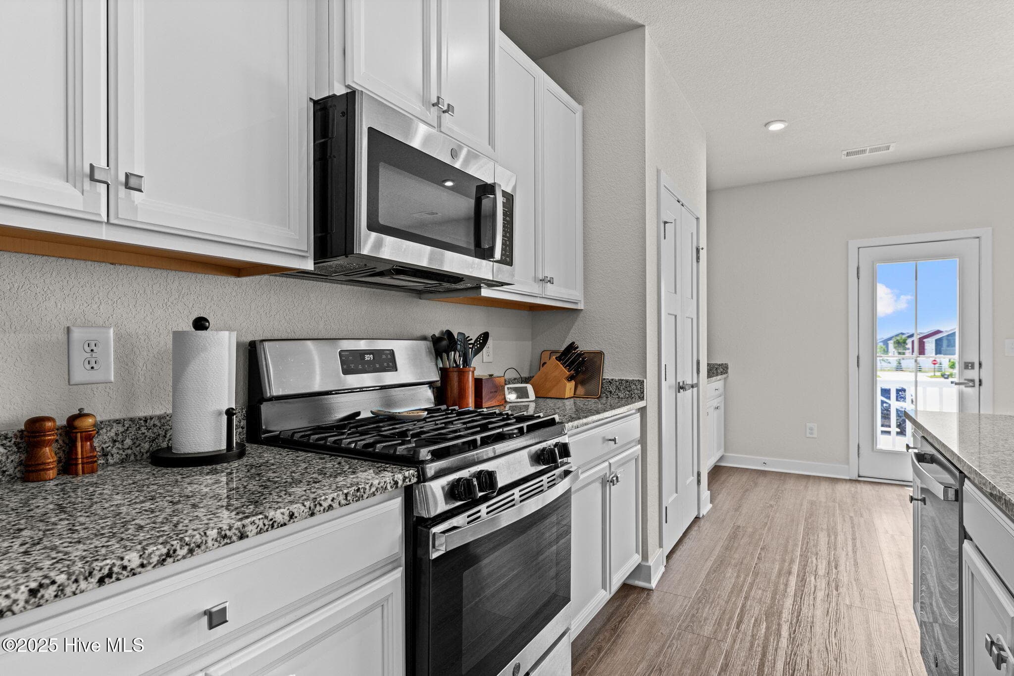 Townhouse at 110 Fost Boulevard, Moyock, NC 27958, photo 11 of 42