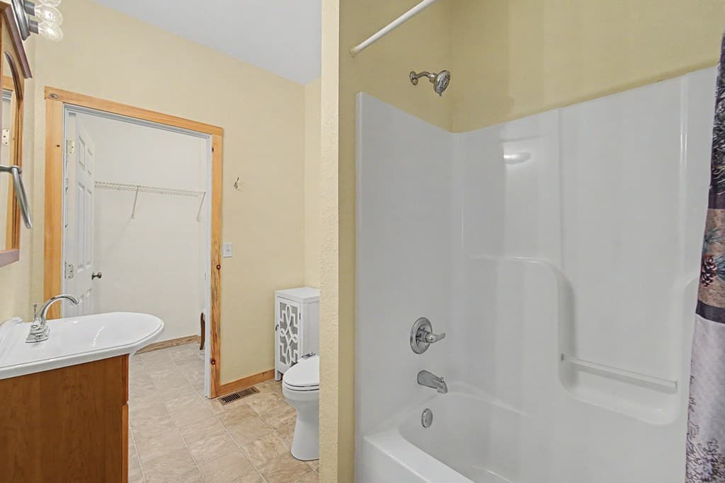 Single Family Residence at 138 Hubbell Lane, Robbinsville, NC 28771, photo 28 of 63