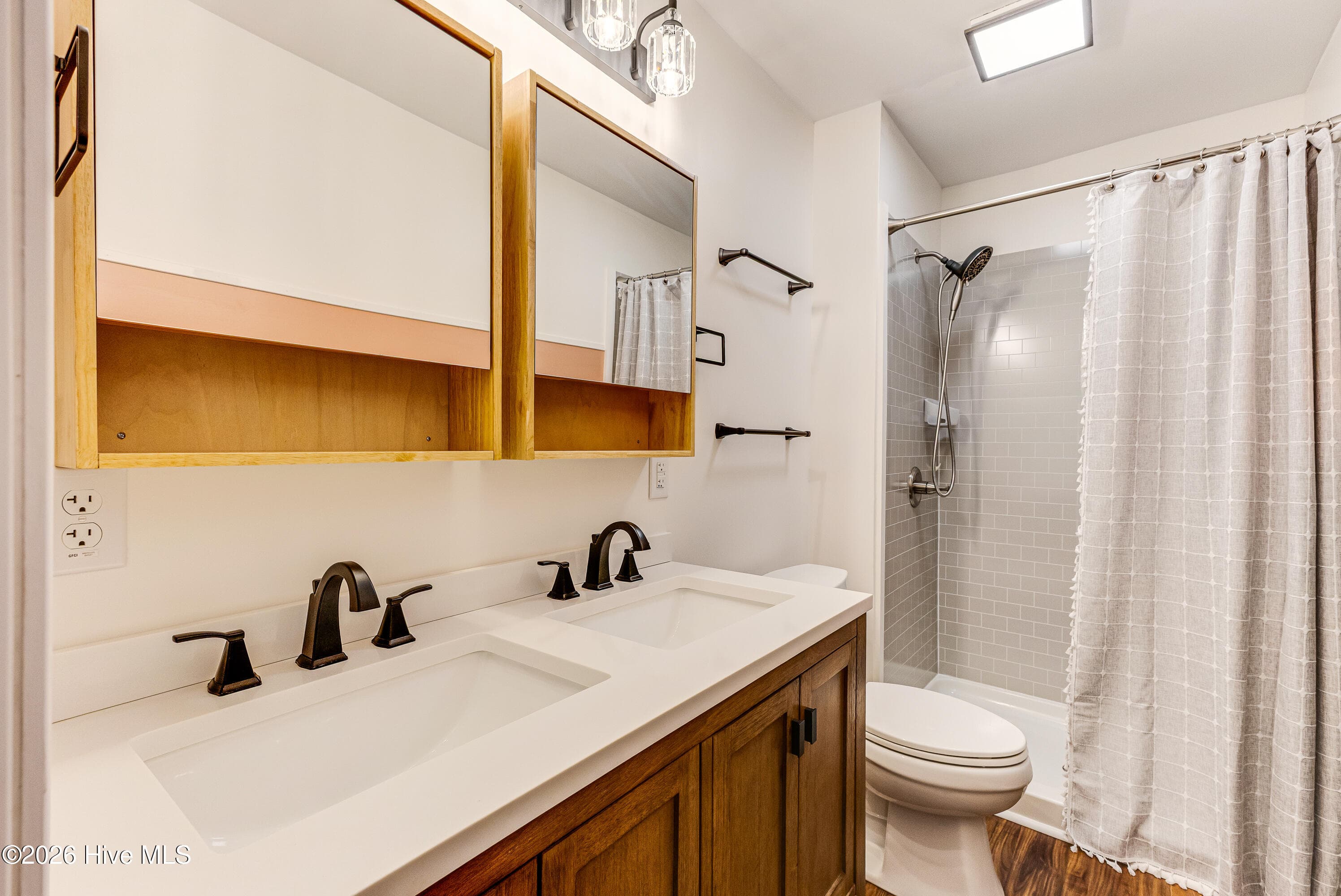 Single Family Residence at 139 NE 18th Street, Oak Island, NC 28465, photo 10 of 28