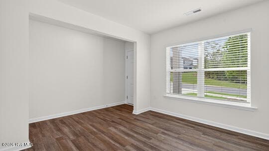 Single Family Residence at 511 Chestnut Oak Drive, Sanford, NC 27332, photo 4 of 38