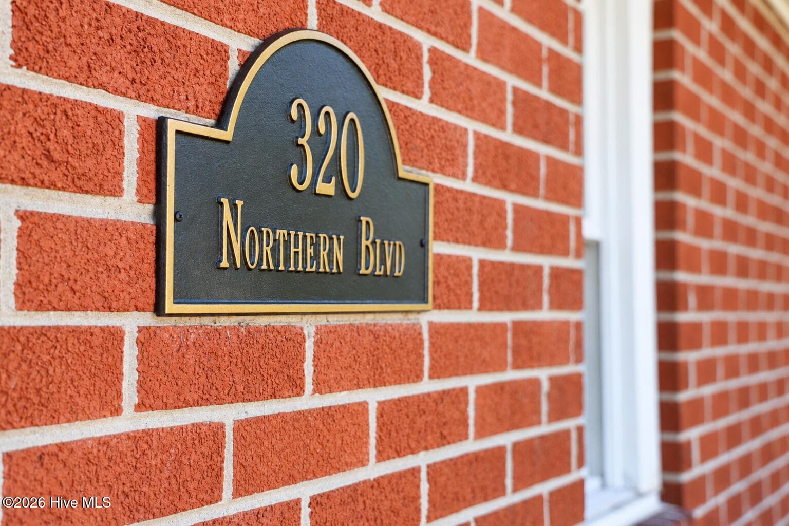 Single Family Residence at 320 Northern Boulevard, Wilmington, NC 28401, photo 8 of 159