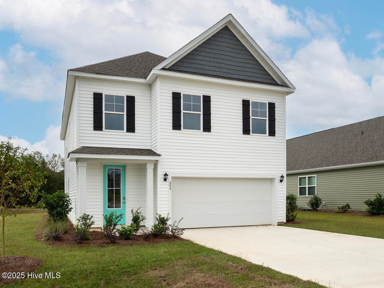 Single Family Residence at 425 Matthews Farm Road Lot 91, Hubert, NC 28539, photo 3 of 59