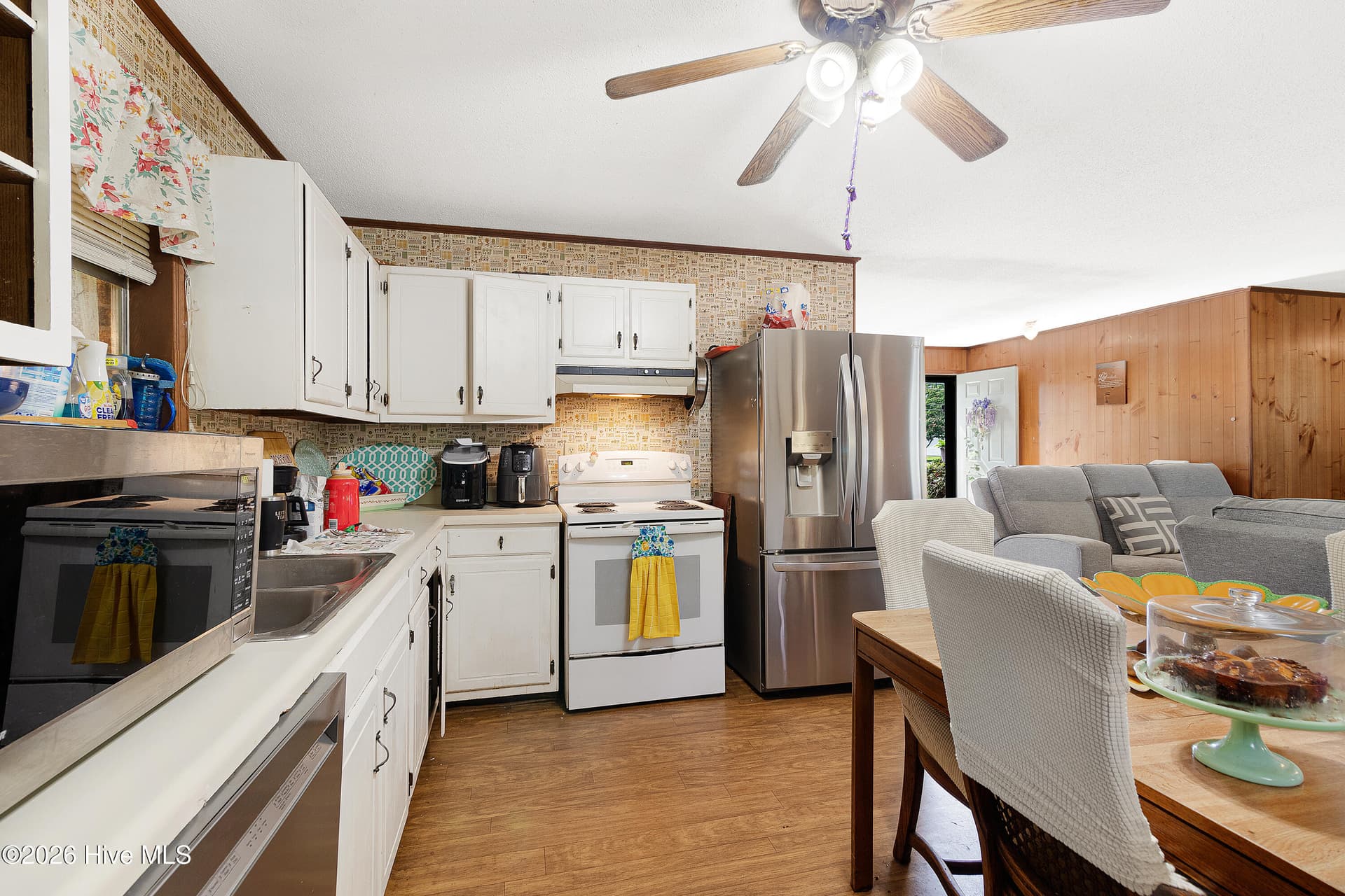 Single Family Residence at 500 Maple Lane, Morehead City, NC 28557, photo 9 of 29