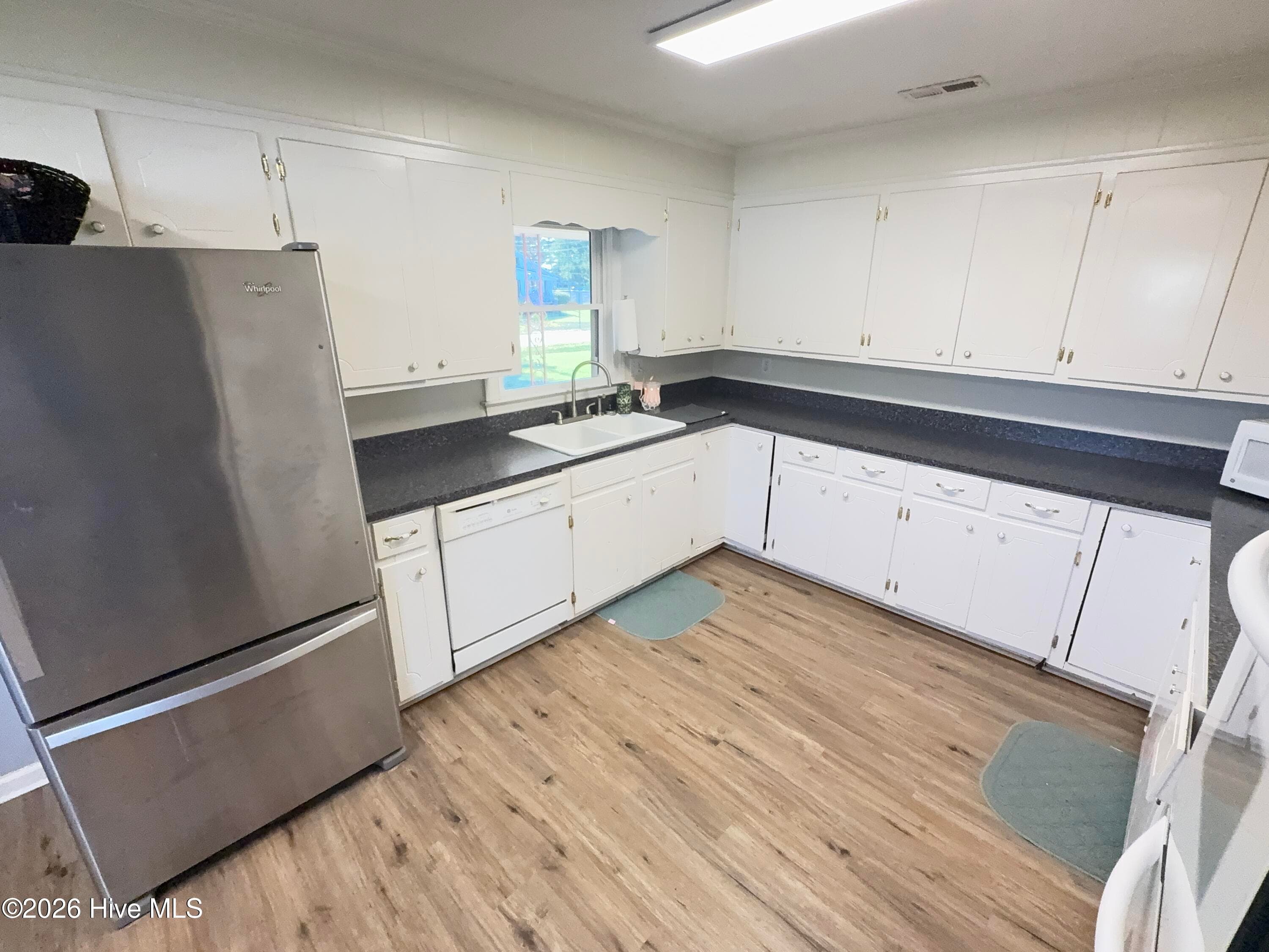 Single Family Residence at 109 E Church Street, Calypso, NC 28325, photo 5 of 26