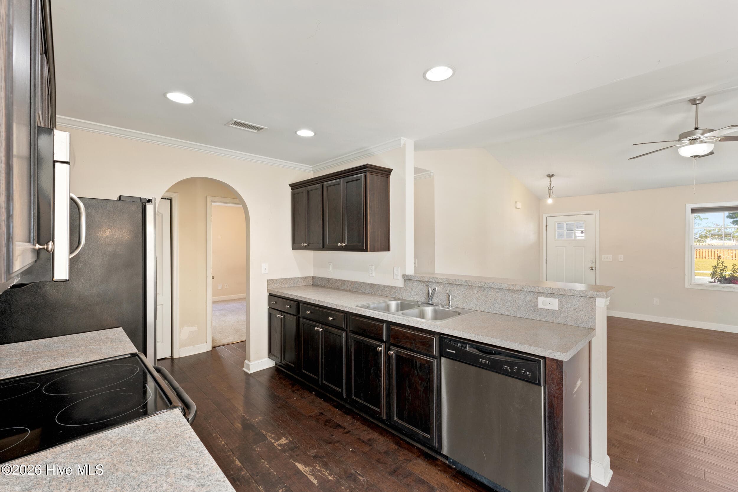Single Family Residence at 2009 Willow Stone Court, Leland, NC 28451, photo 12 of 37