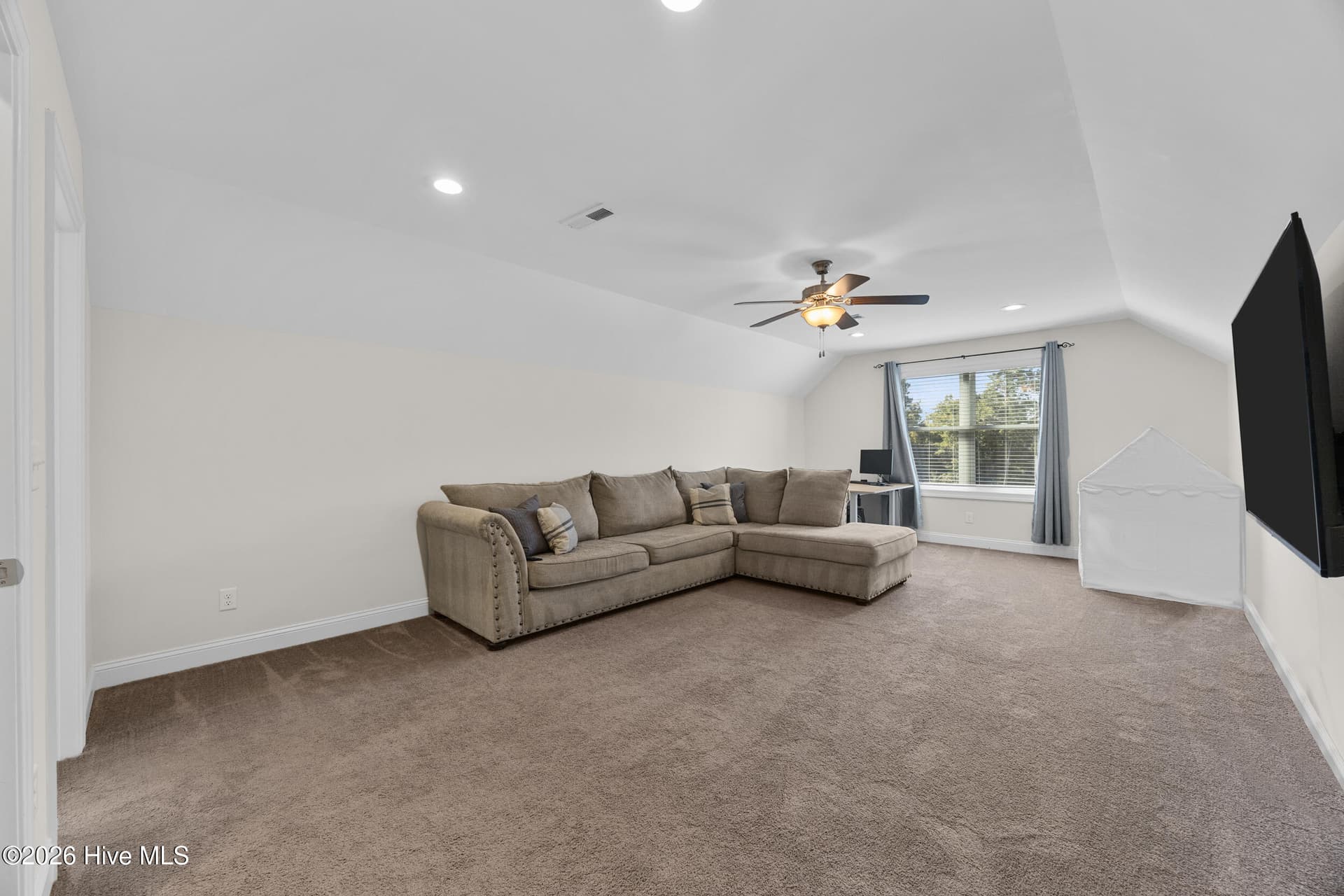 Single Family Residence at 182 Scrub Oaks Drive, Hampstead, NC 28443, photo 24 of 37