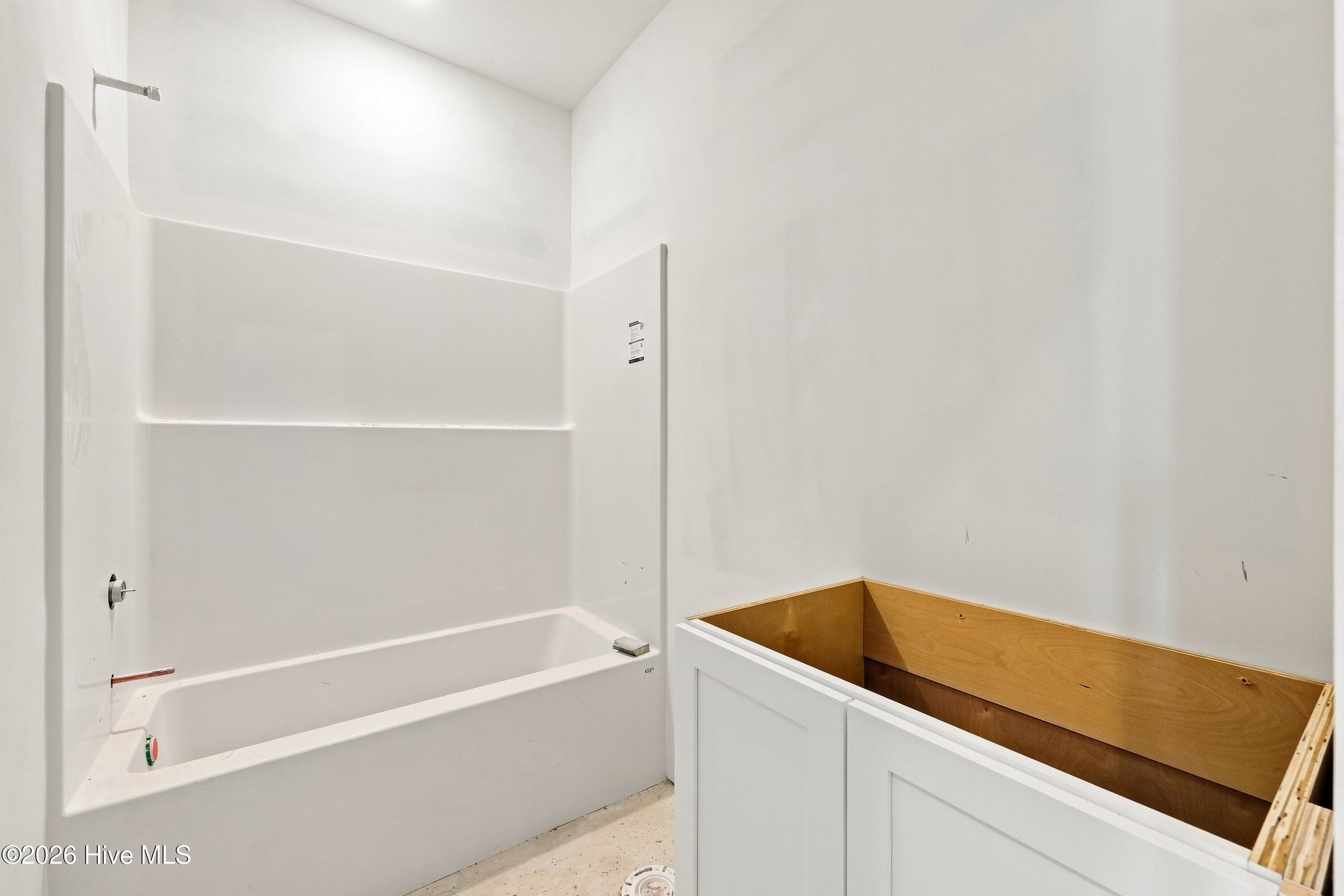 Additional Full bath - 2nd floor - 2302 Emerald Drive, Emerald Isle, NC 28594