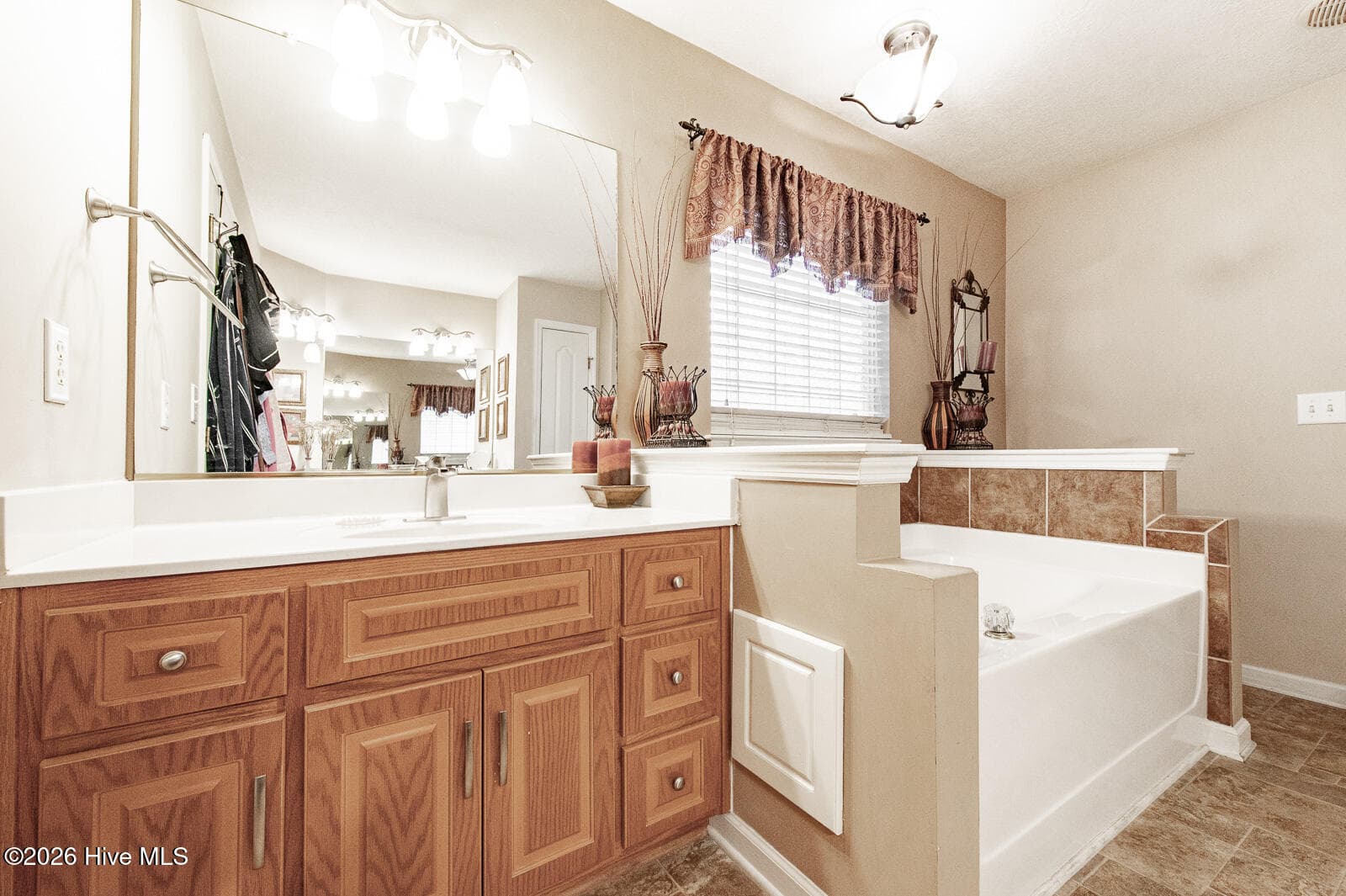 Single Family Residence at 1115 Lake Greenwood Drive, North Augusta, SC 29841, photo 11 of 24