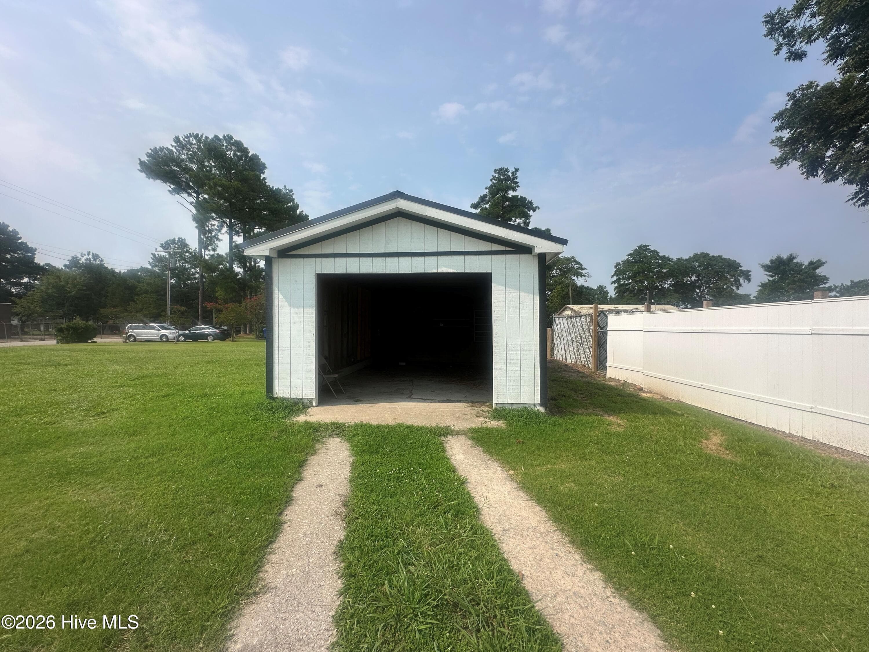 Single Family Residence at 622 E Memorial Drive, Ahoskie, NC 27910, photo 24 of 25