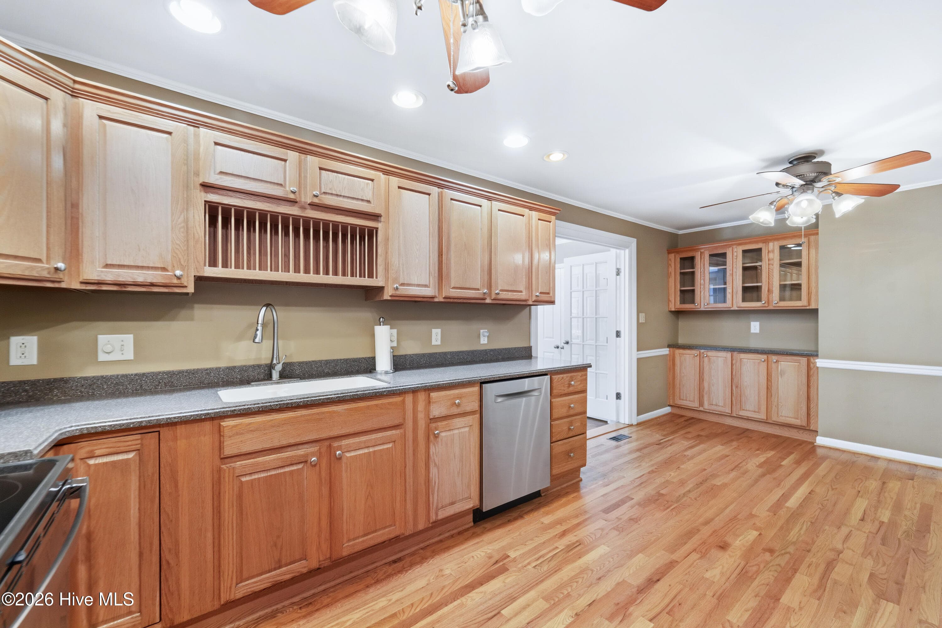 Single Family Residence at 203 Brookview Drive, Jacksonville, NC 28540, photo 2 of 3