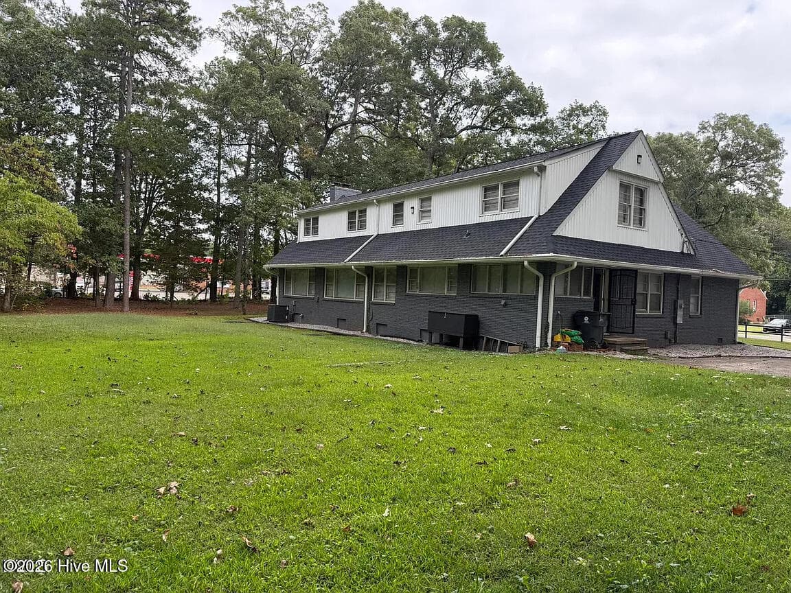 Single Family Residence at 1408 Parker Lane, Henderson, NC 27536, photo 2 of 86
