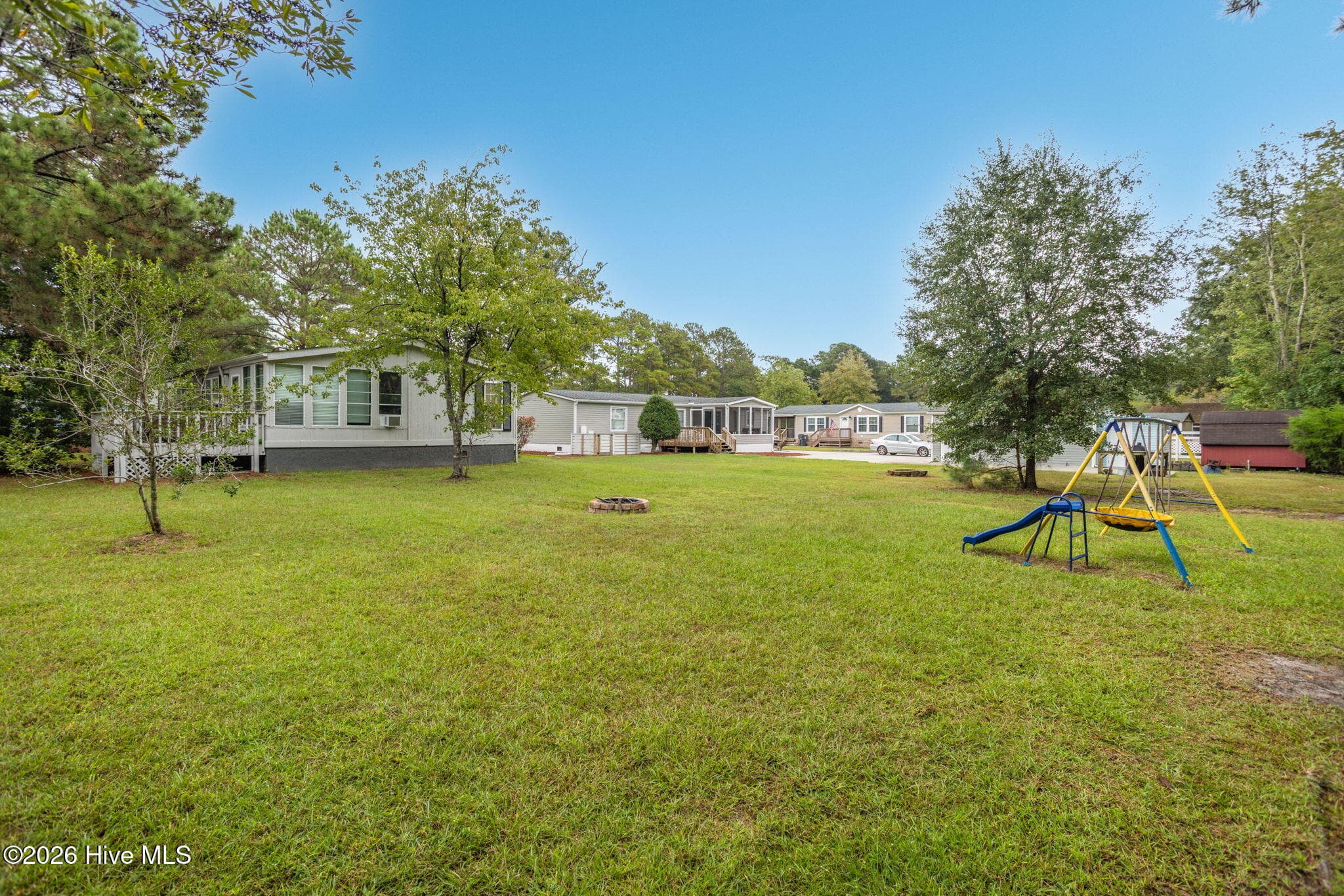 Manufactured Home at 160 Champion Drive, Hampstead, NC 28443, photo 5 of 33