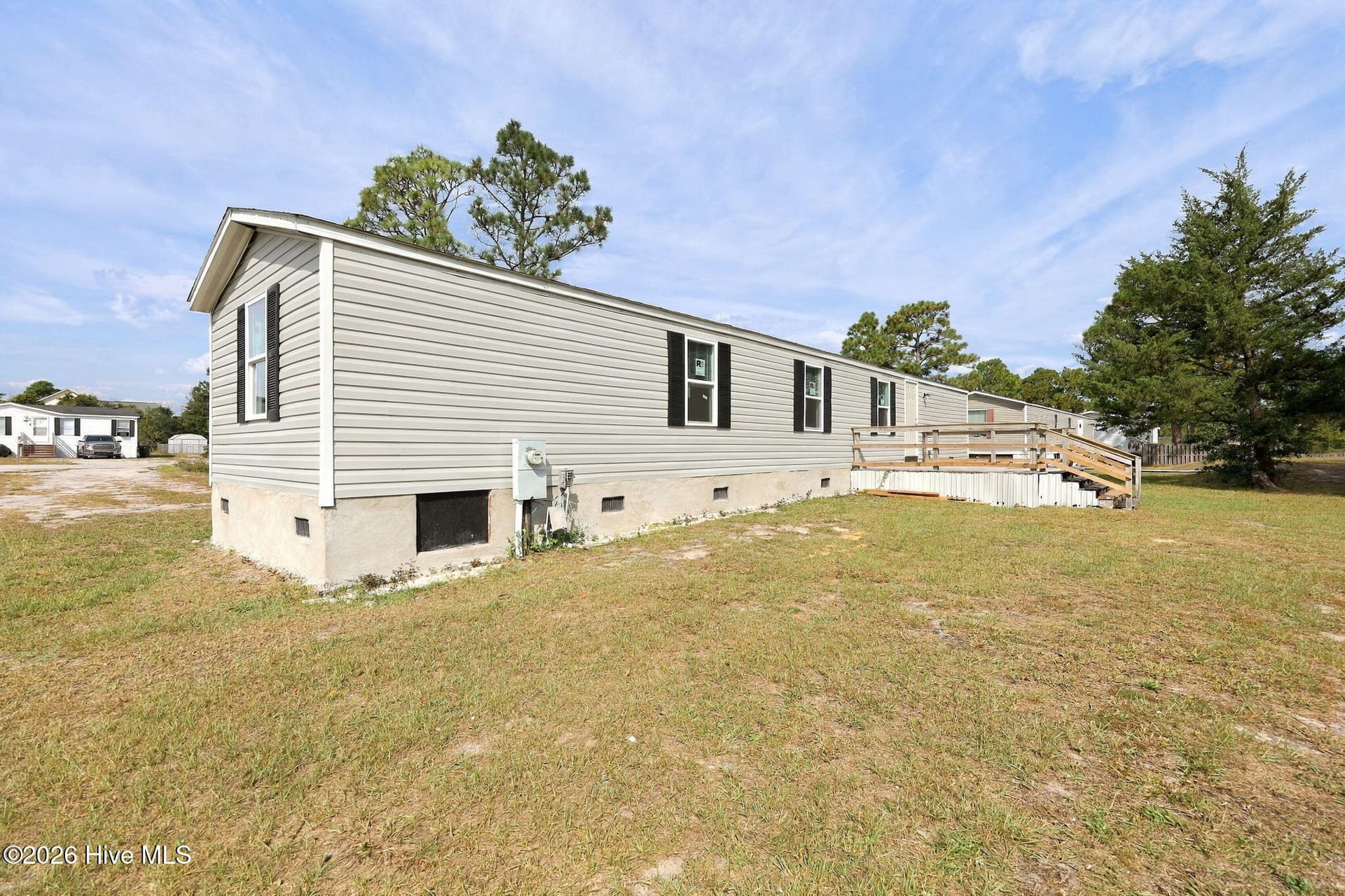 Manufactured Home at 322 N Winchester Lane, Hubert, NC 28539, photo 61 of 65