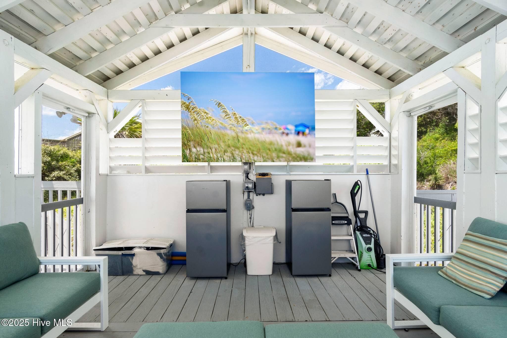 Covered & Screened Outside Entertainment Area - 1829 Salter Path Road, Indian Beach, NC 28512